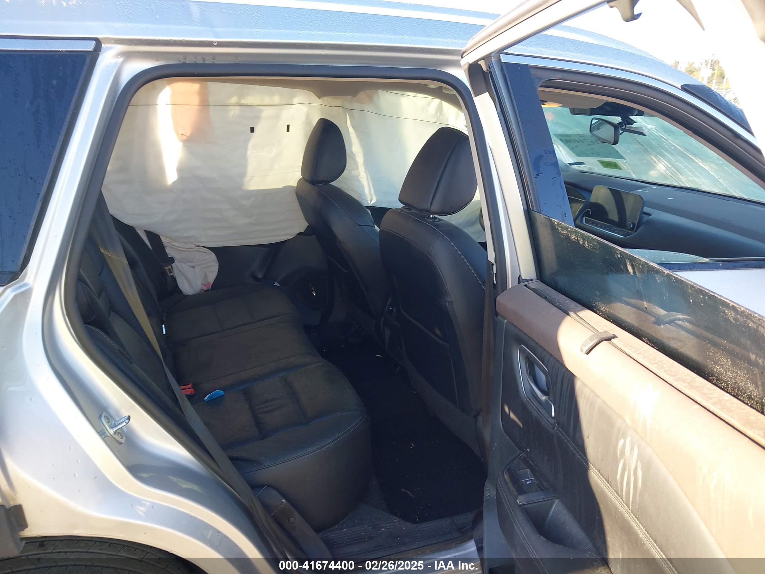 NISSAN ROGUE image 8