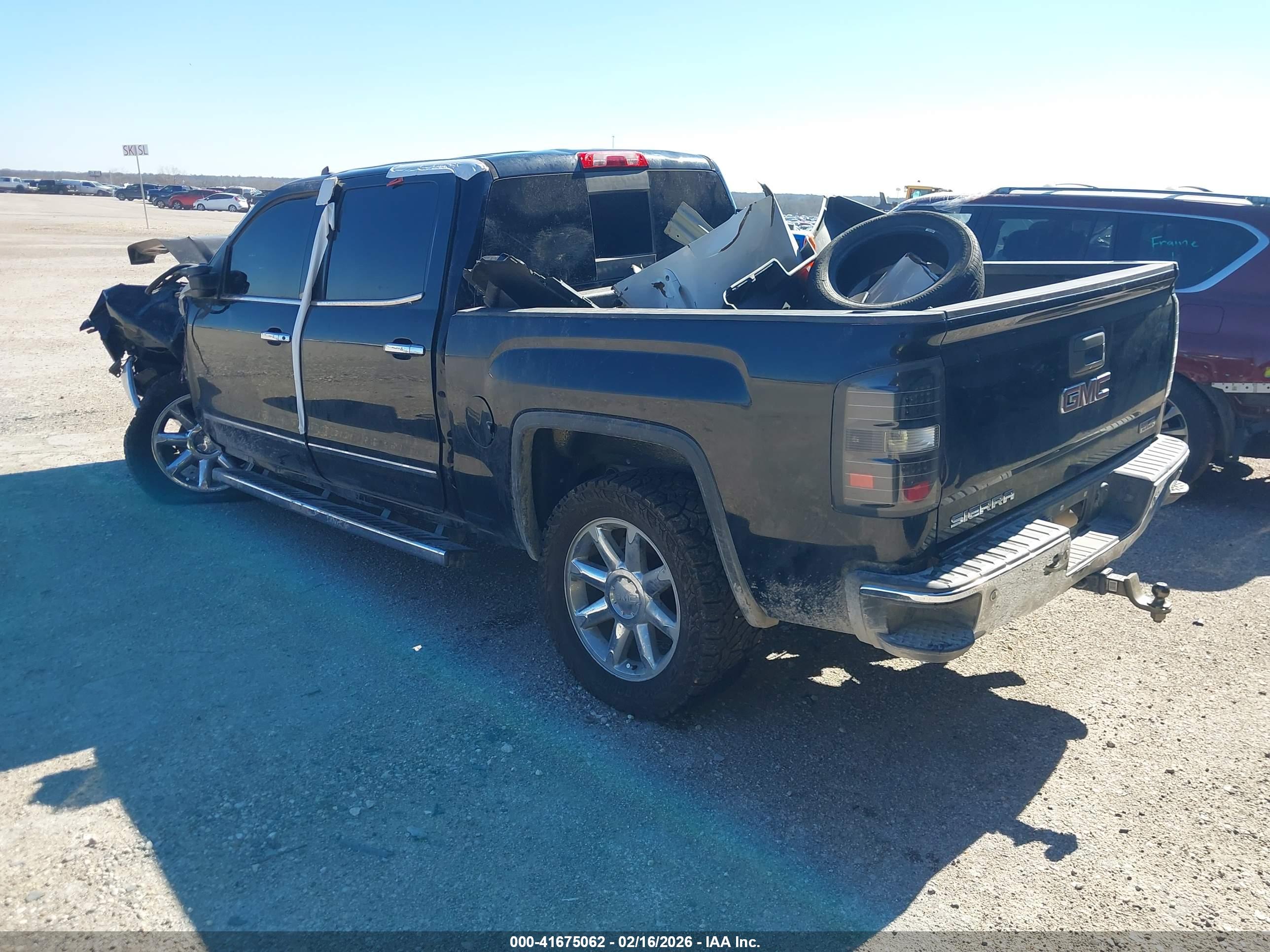 GMC SIERRA image 3