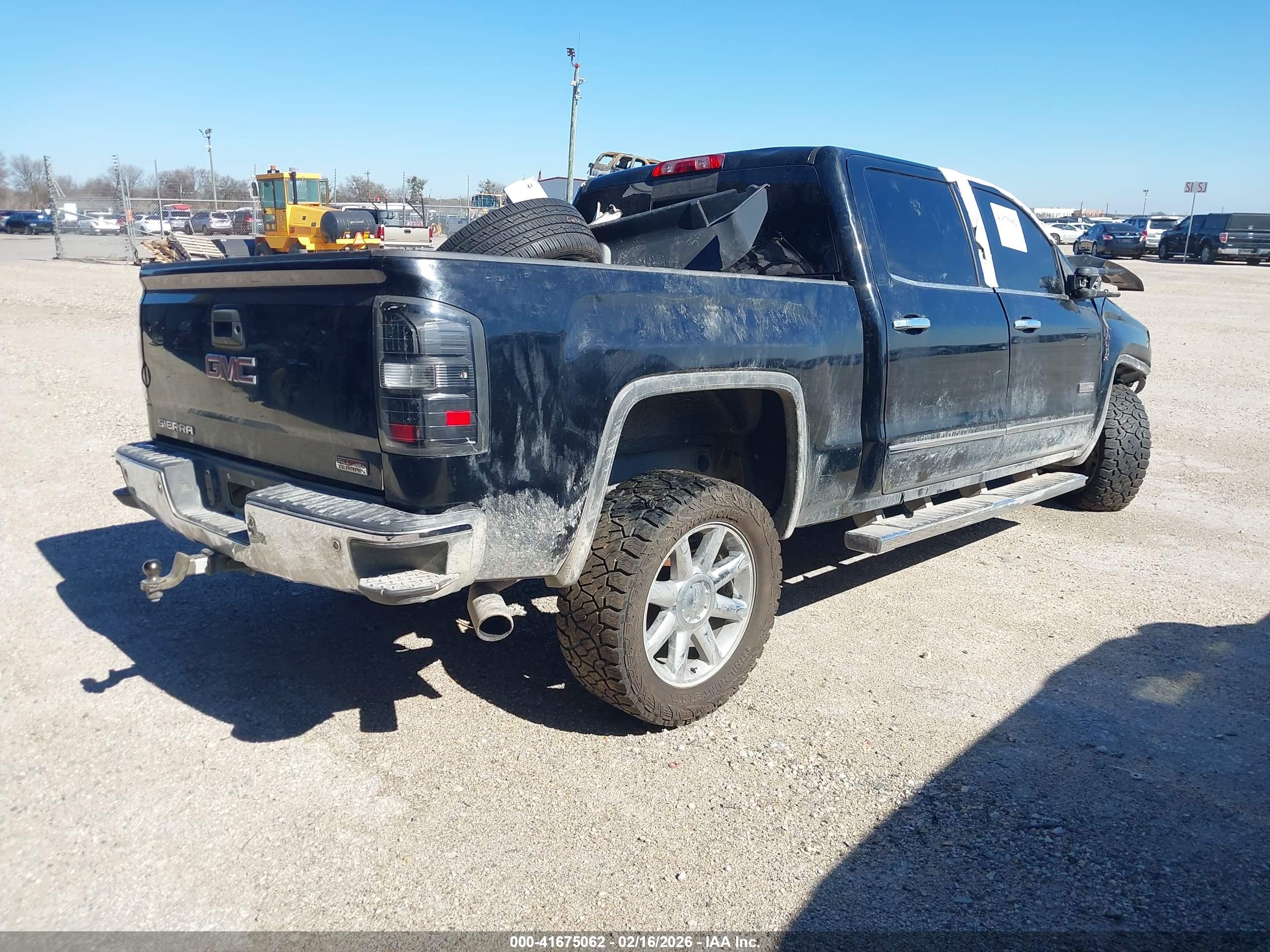 GMC SIERRA image 4