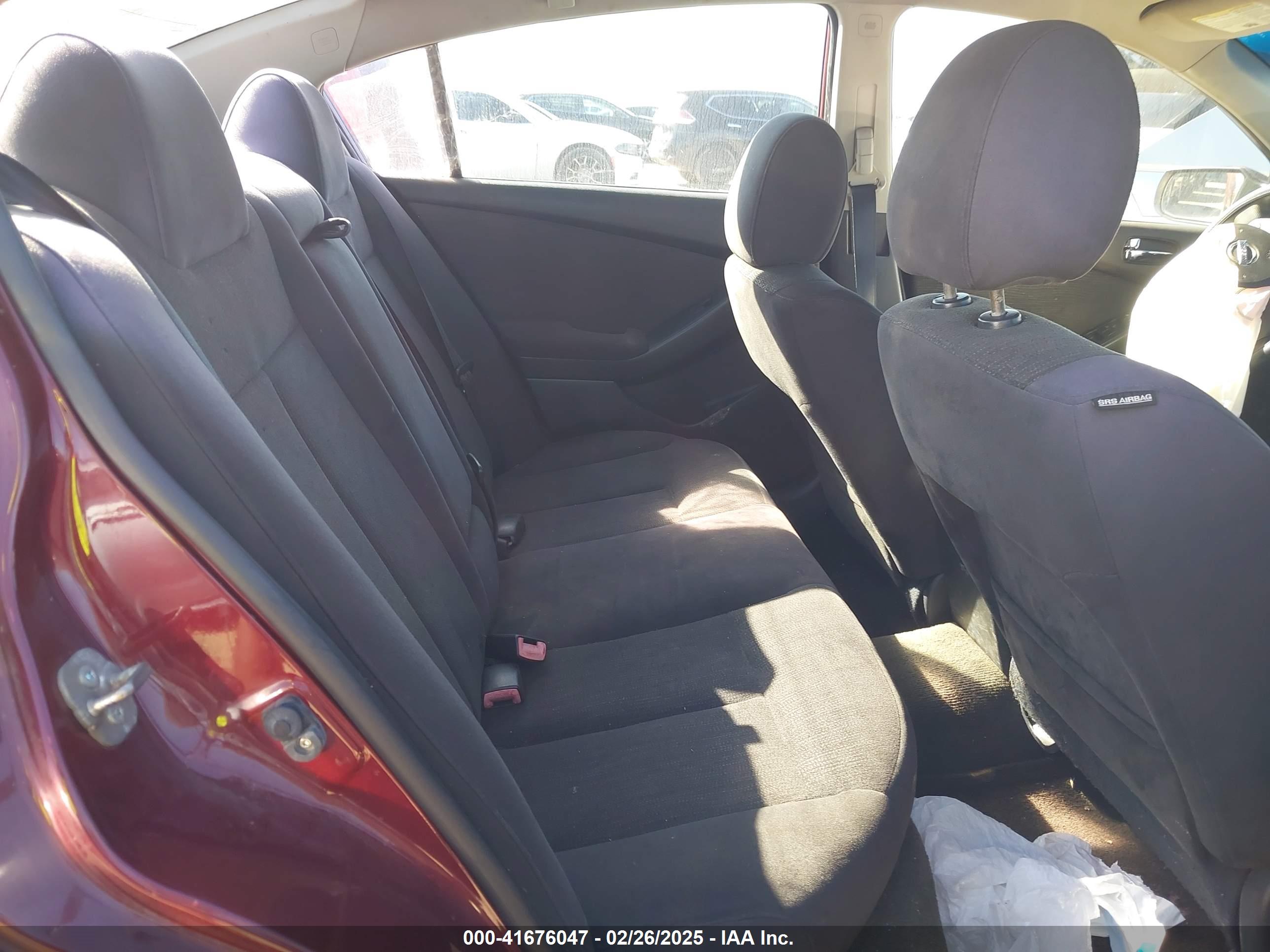 NISSAN ALTIMA image 8