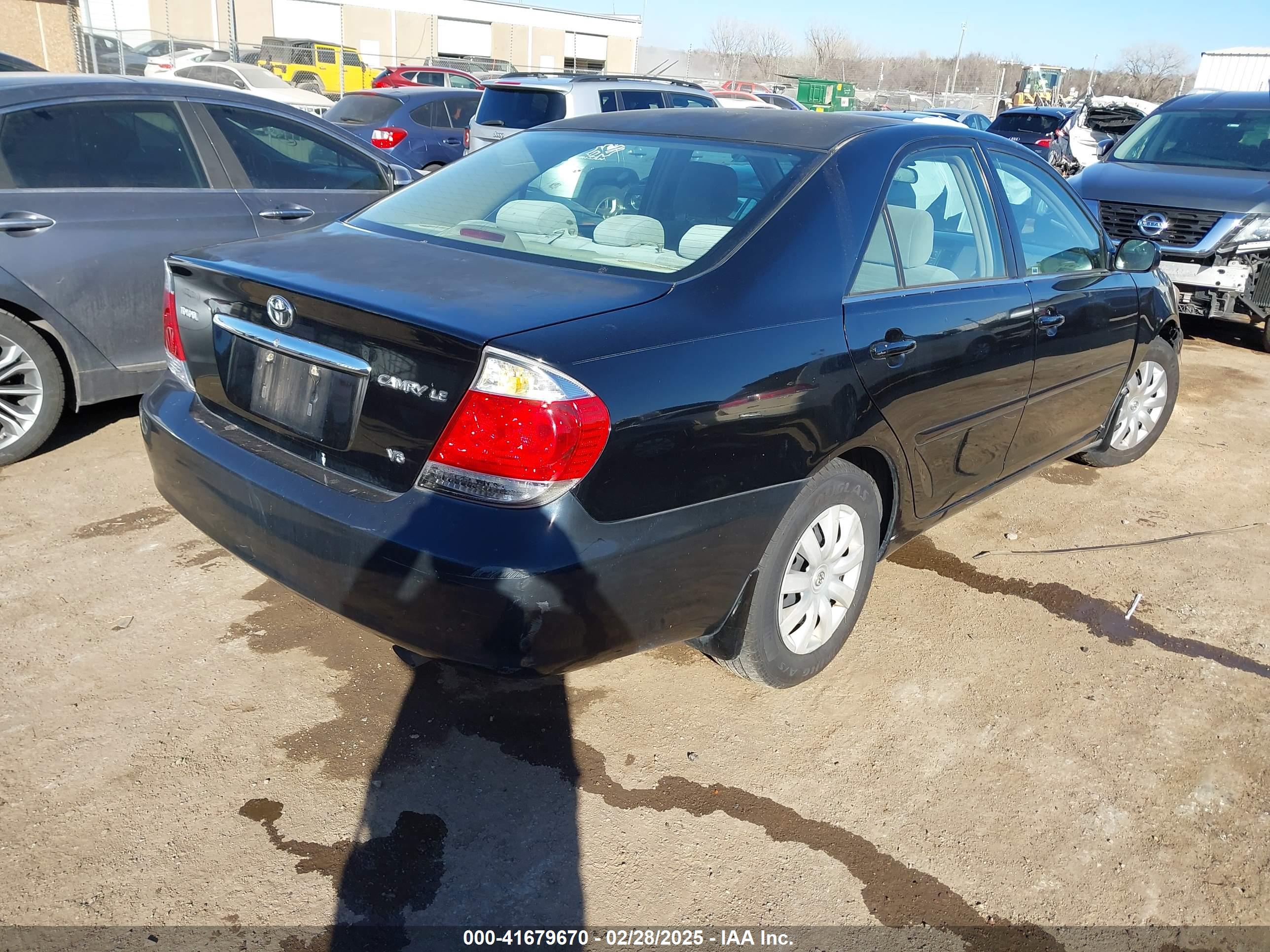 TOYOTA CAMRY image 4