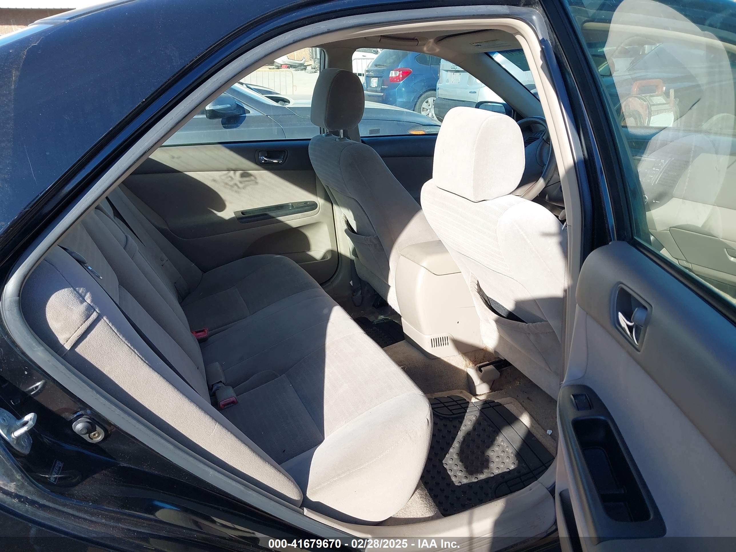 TOYOTA CAMRY image 8