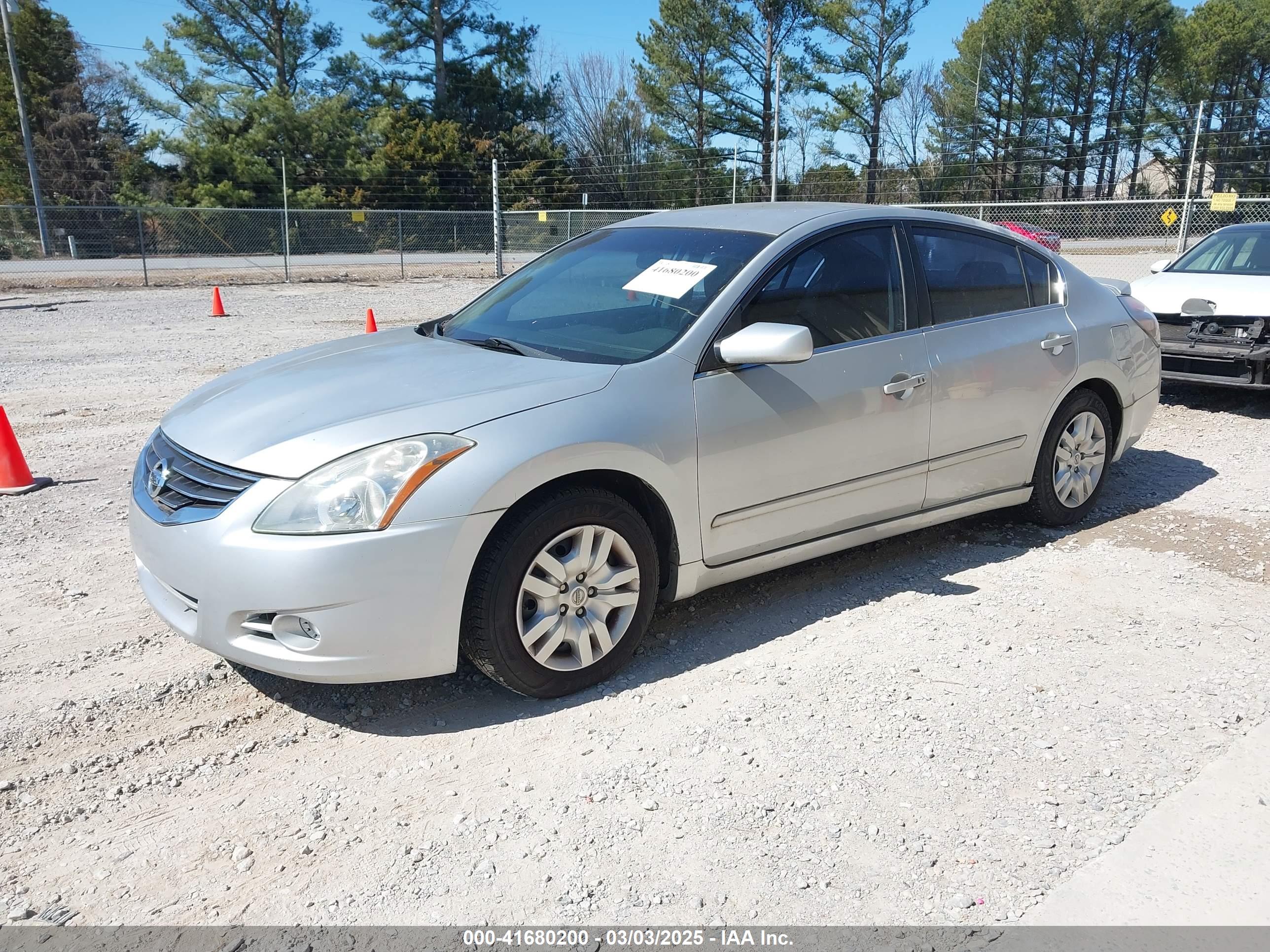 NISSAN ALTIMA image 2
