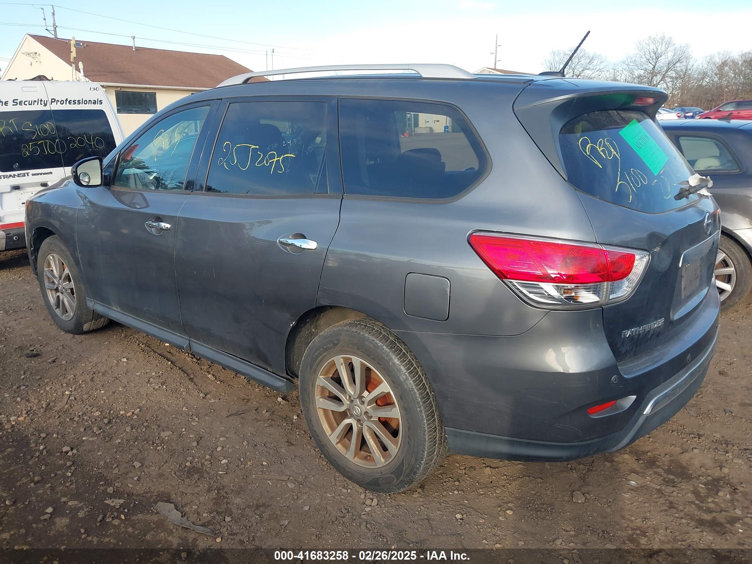 NISSAN PATHFINDER image 3