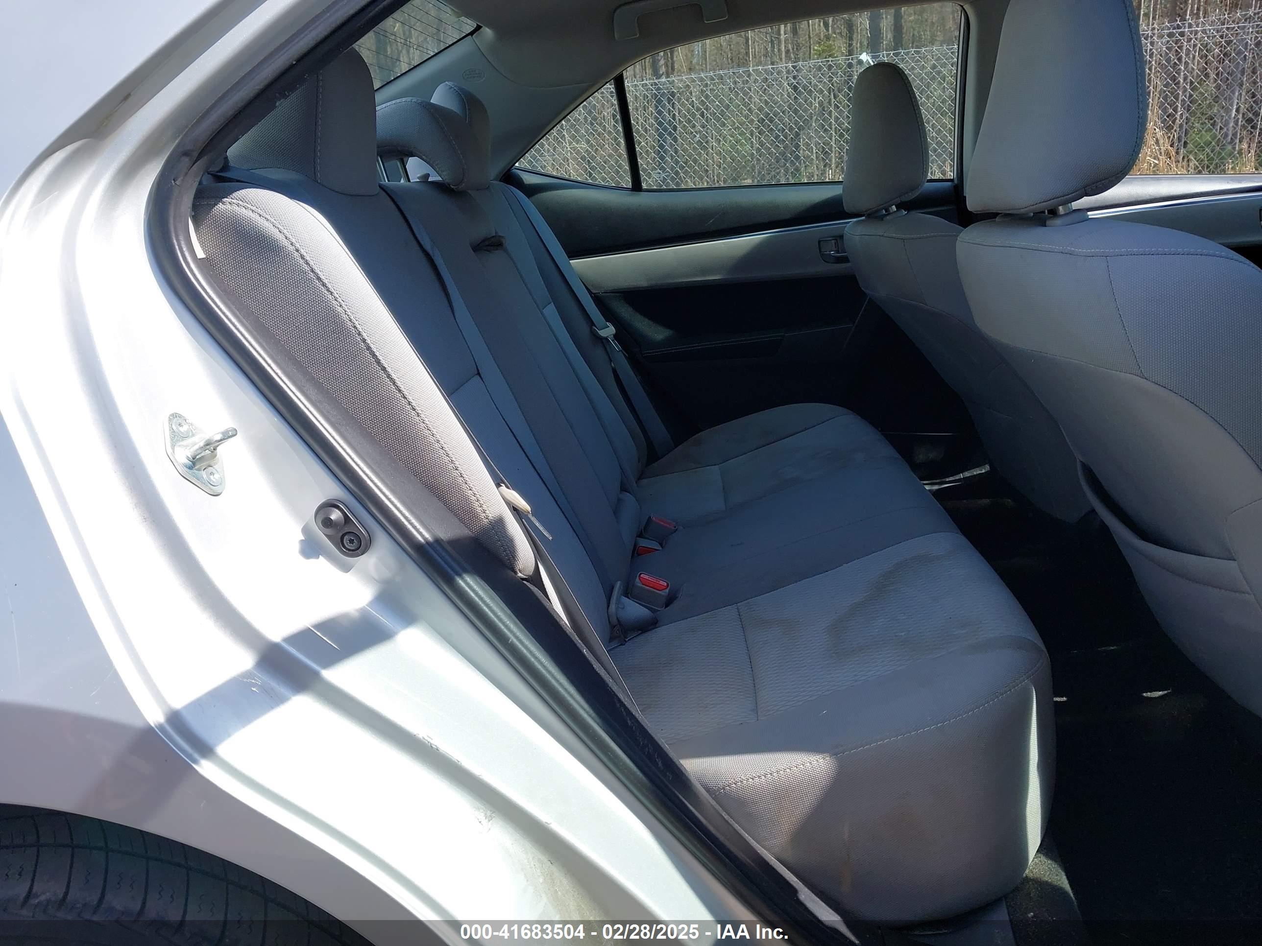 TOYOTA COROLLA image 8