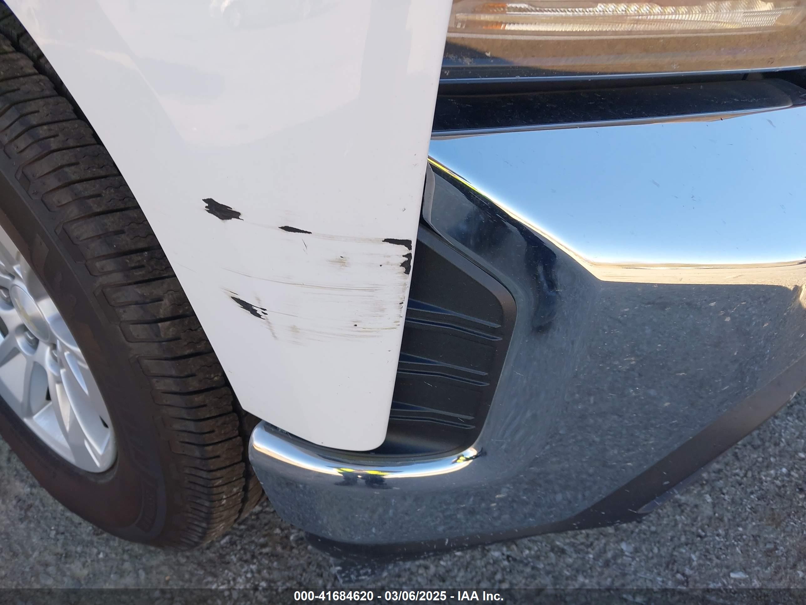 CHEVROLET SILVERADO image 6