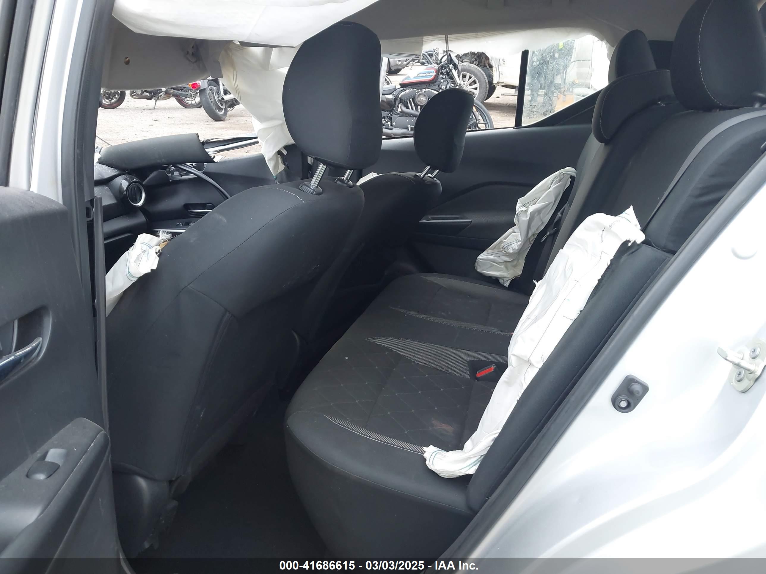 NISSAN KICKS image 8