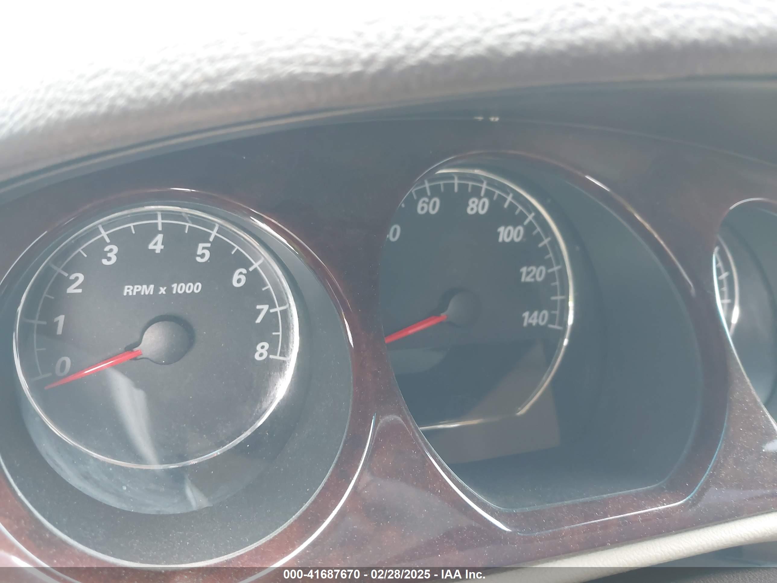BUICK LUCERNE image 7