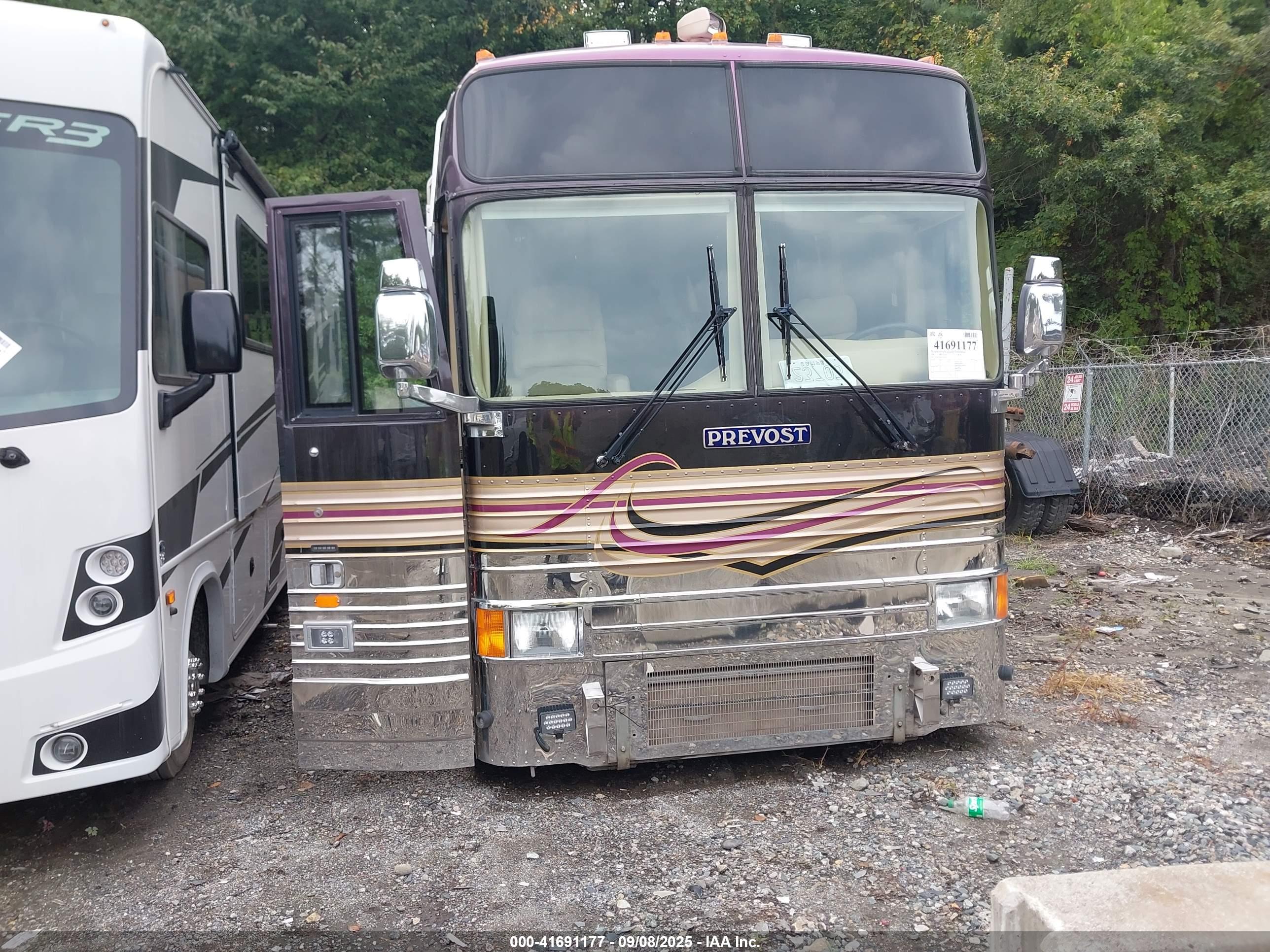 PREVOST BUS image 6