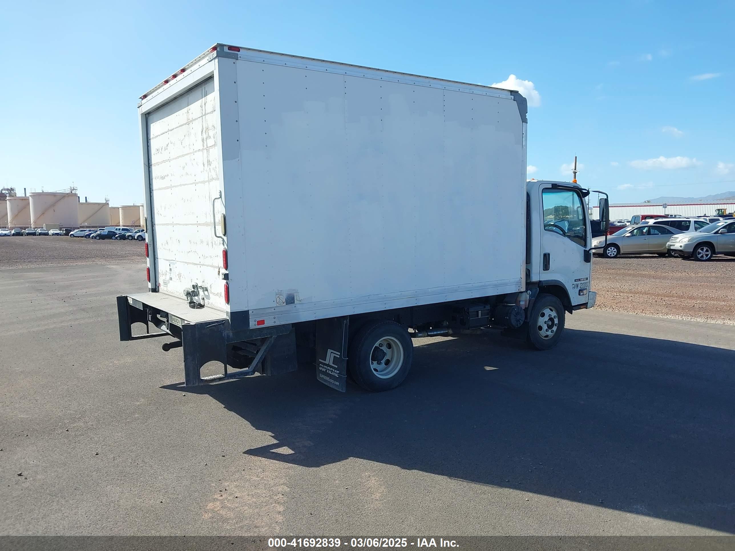 ISUZU NPR image 4