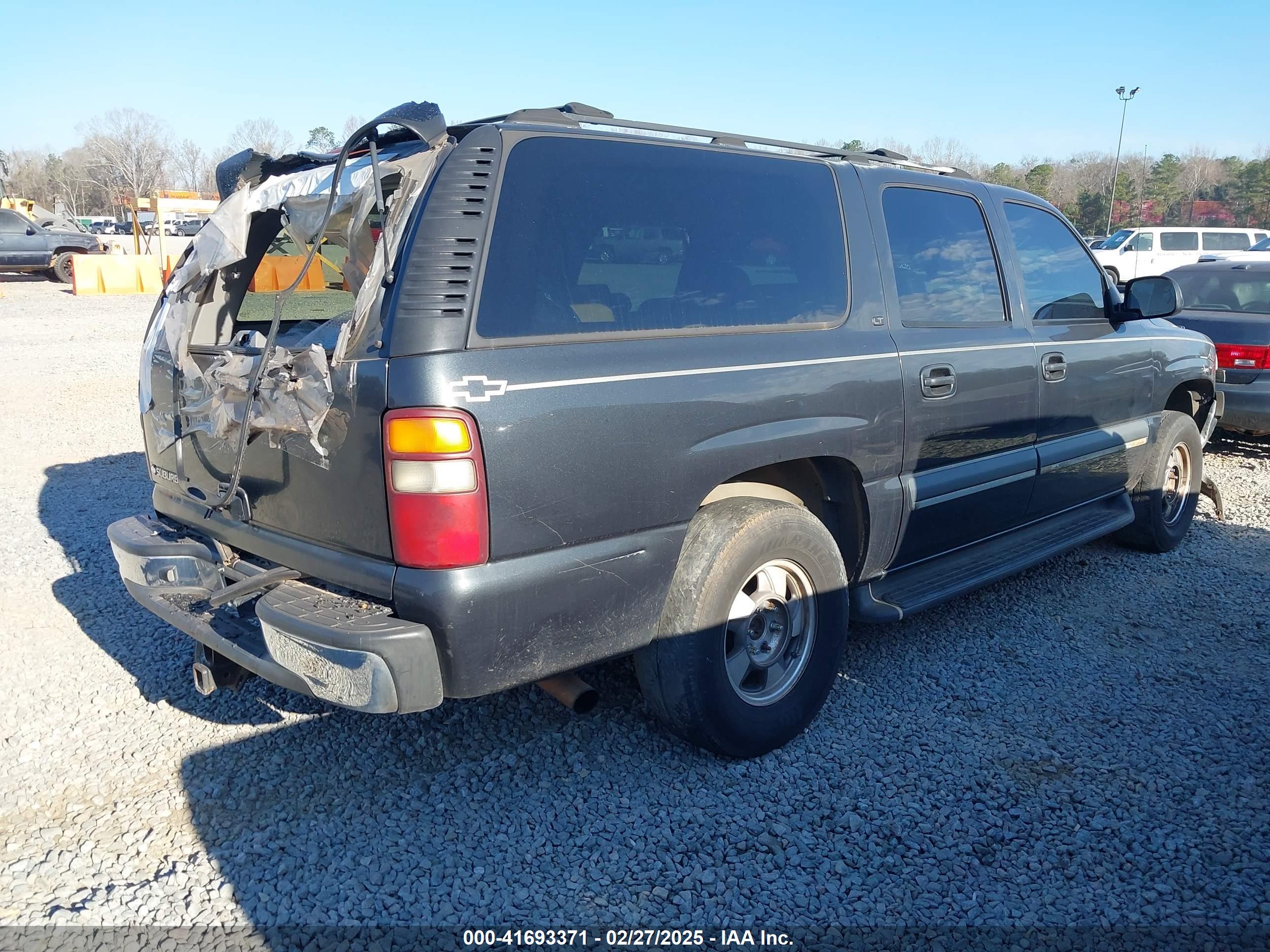 CHEVROLET SUBURBAN image 4