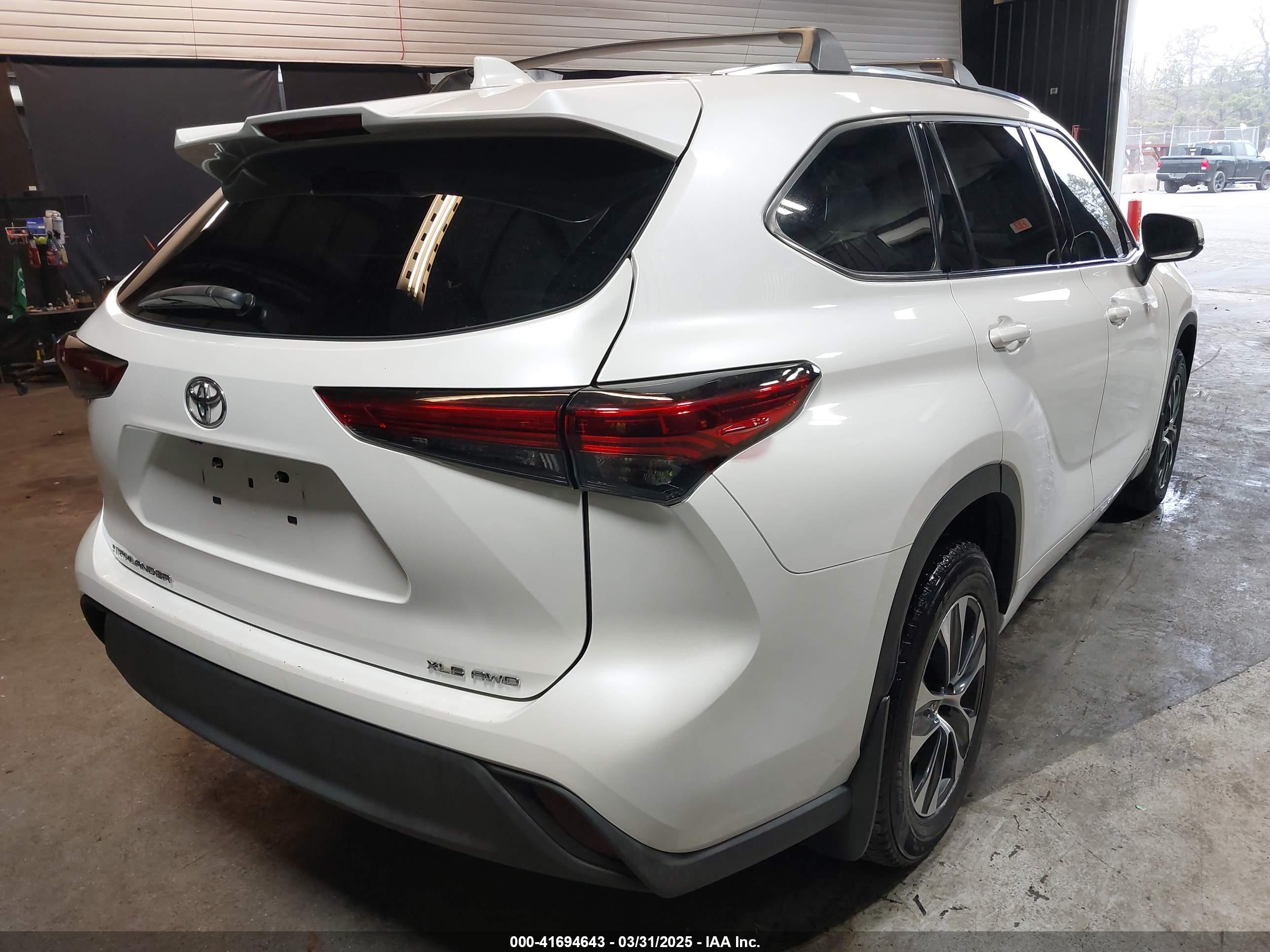 TOYOTA HIGHLANDER image 4