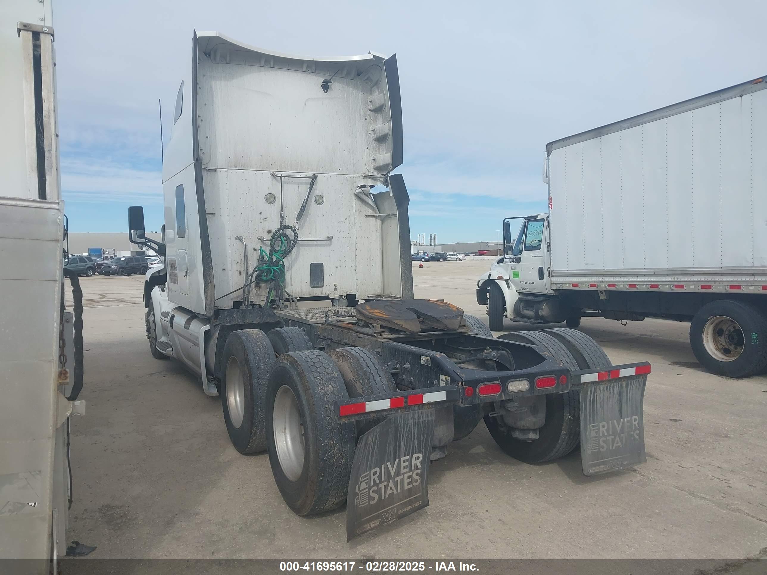 PETERBILT 579 image 3