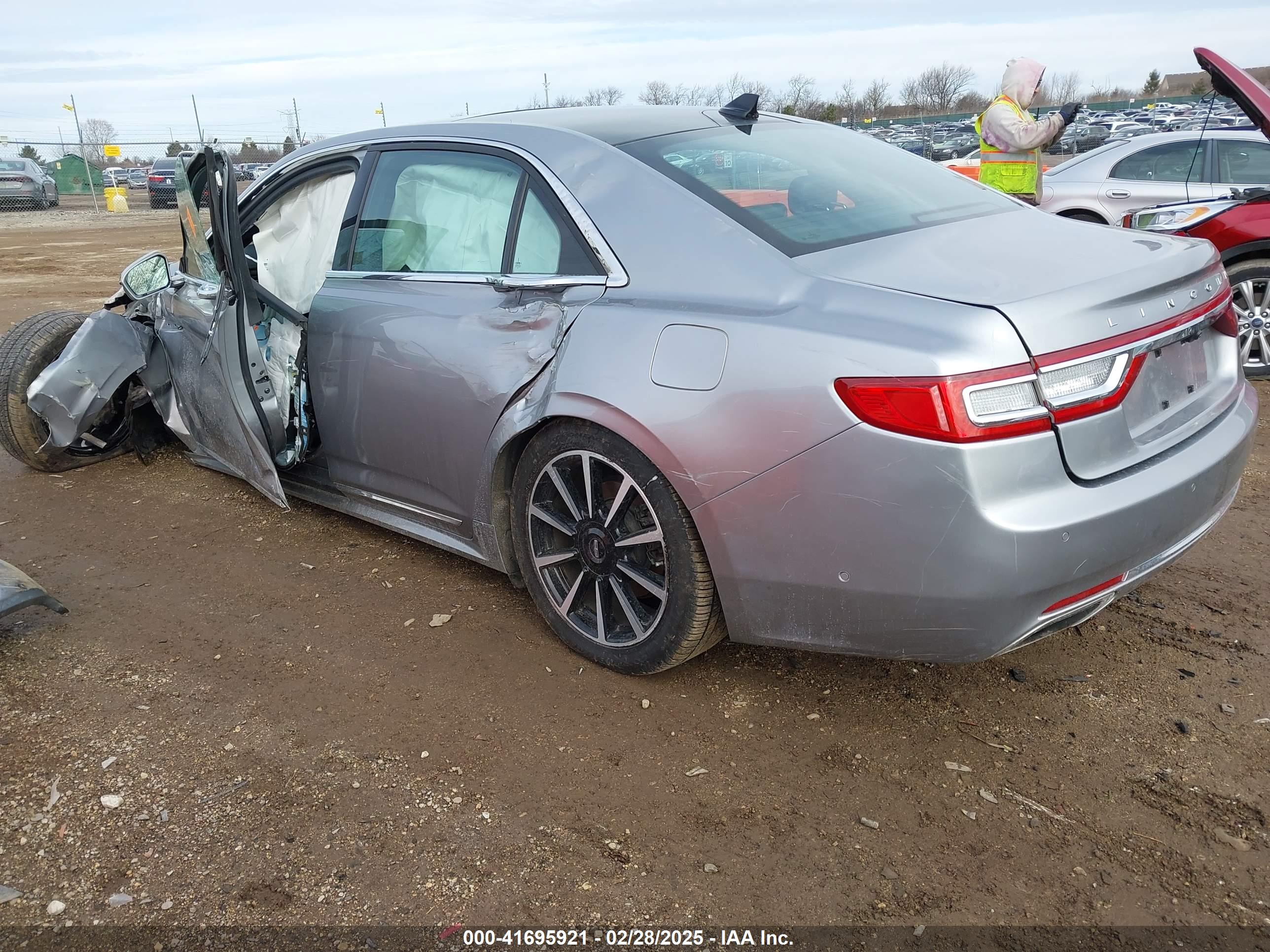 LINCOLN CONTINENTAL image 3