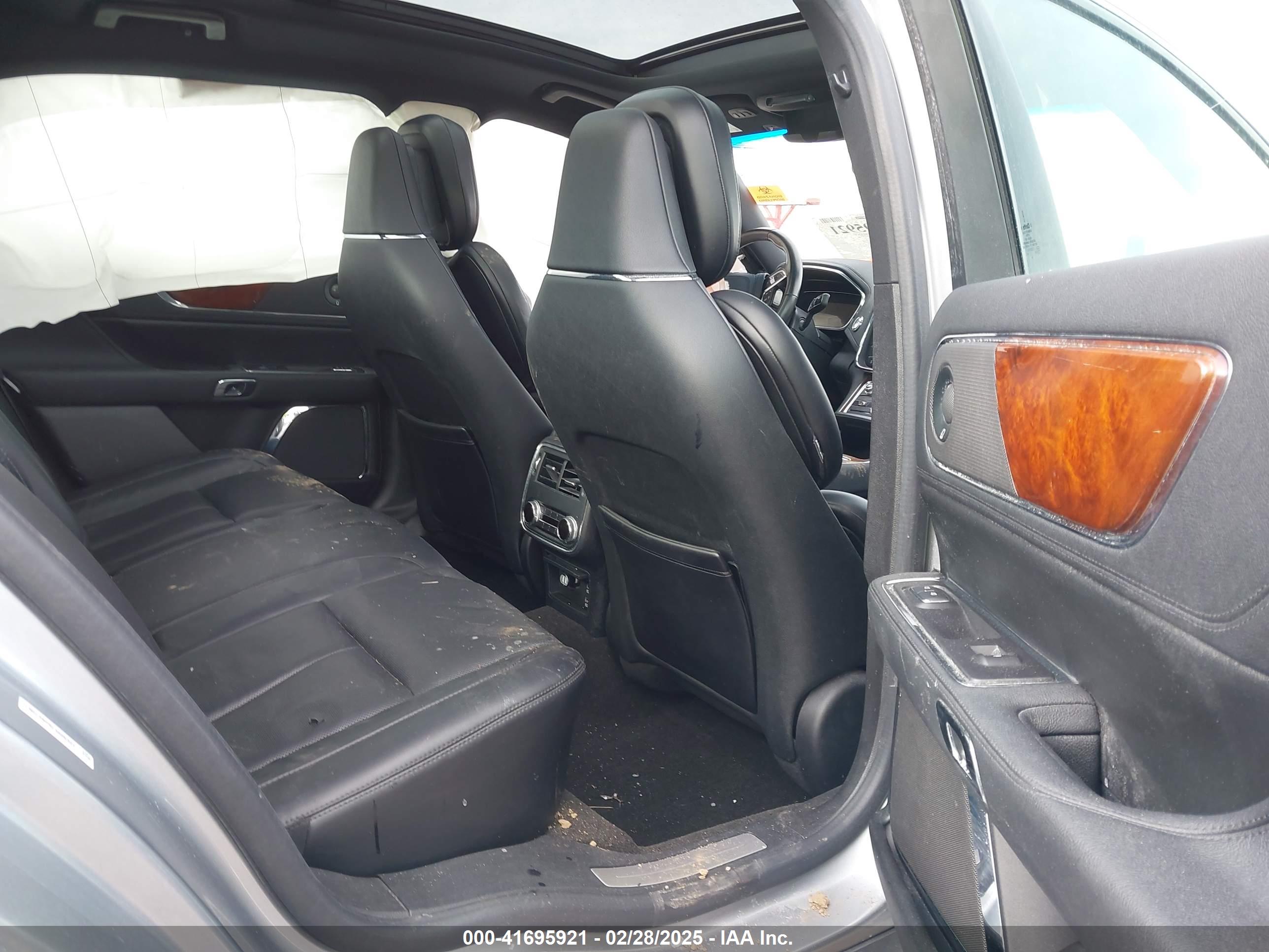 LINCOLN CONTINENTAL image 8