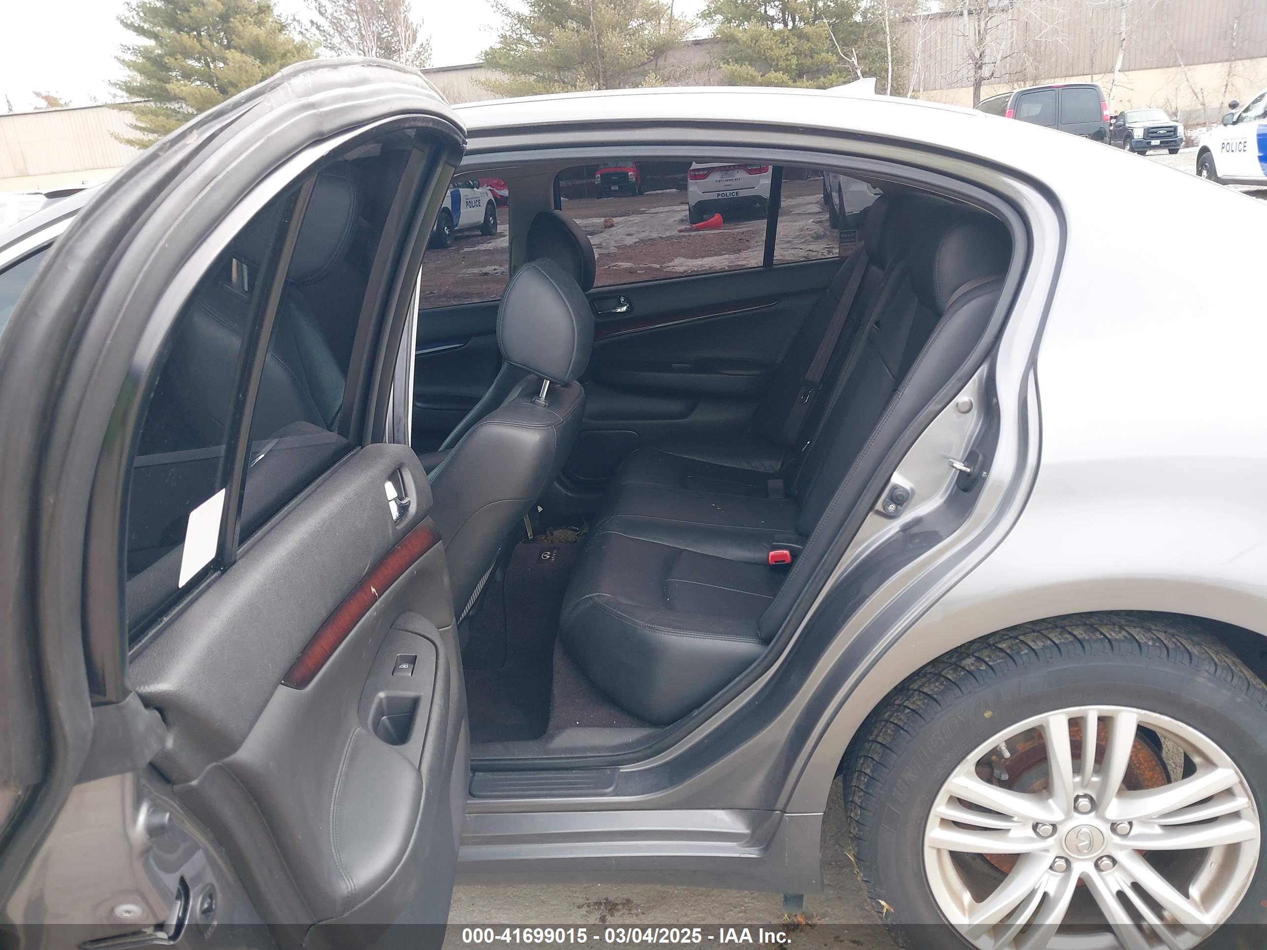 INFINITI G37X image 8