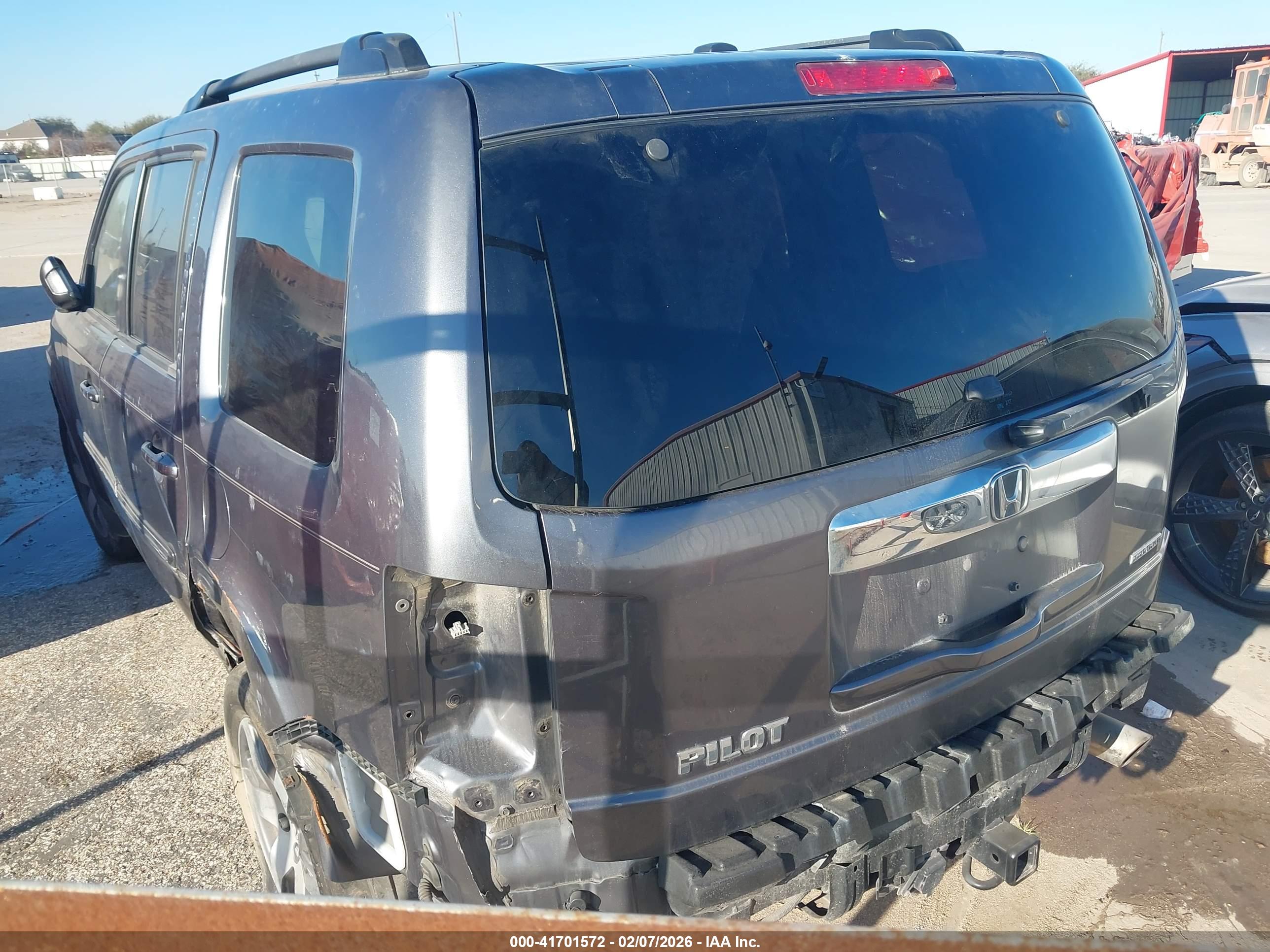 HONDA PILOT image 3