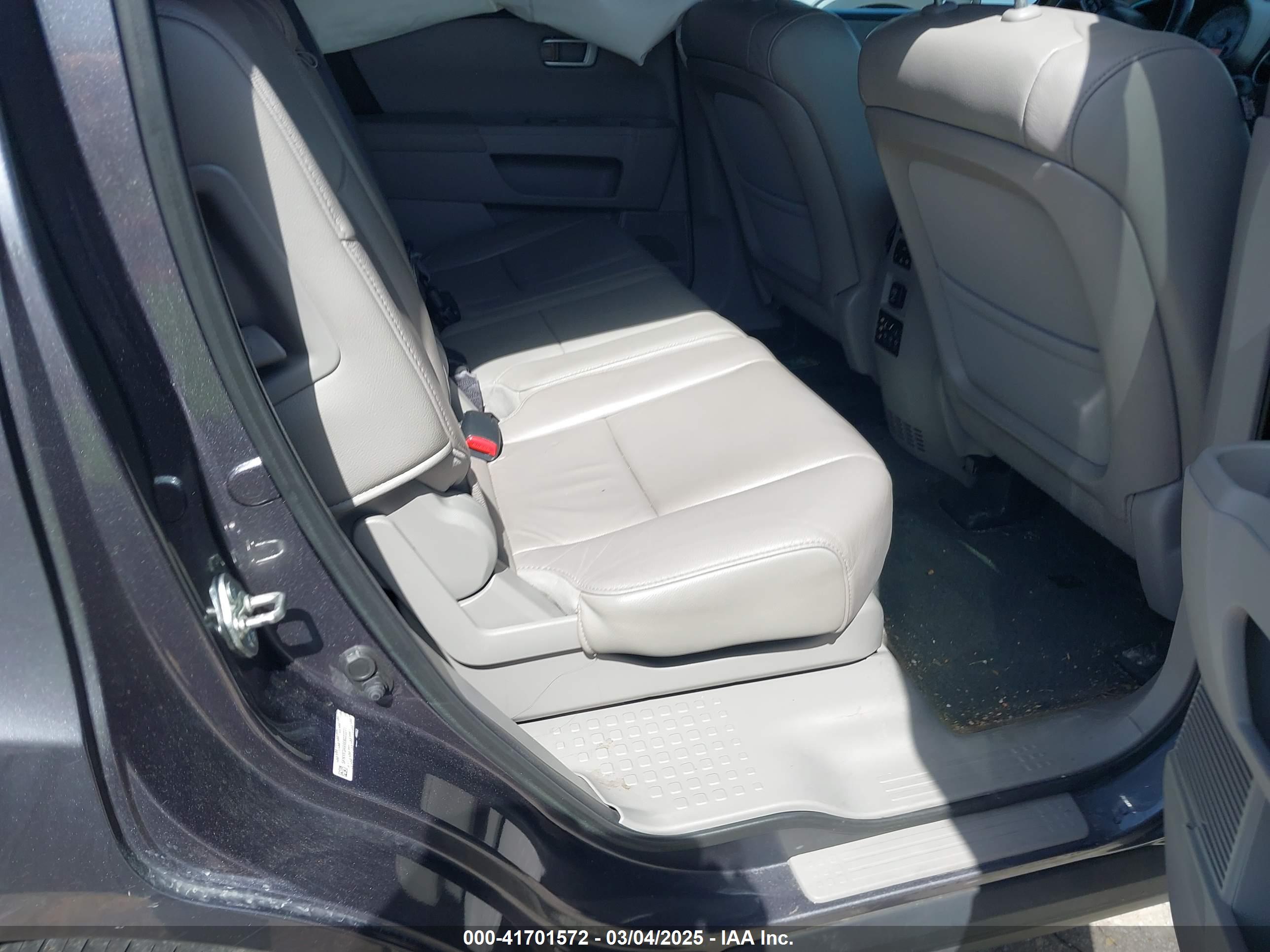 HONDA PILOT image 8