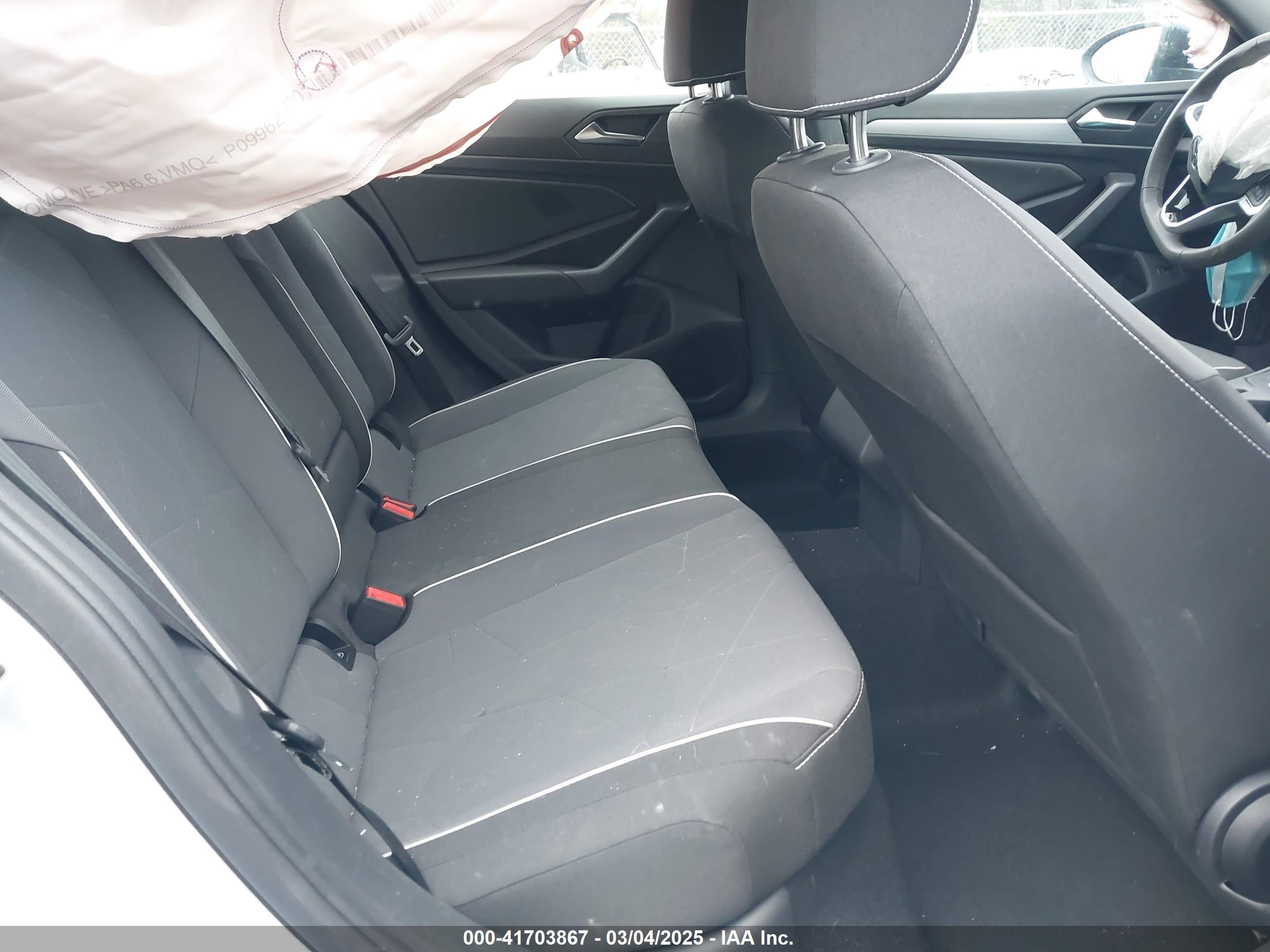 VOLKSWAGEN JETTA image 8