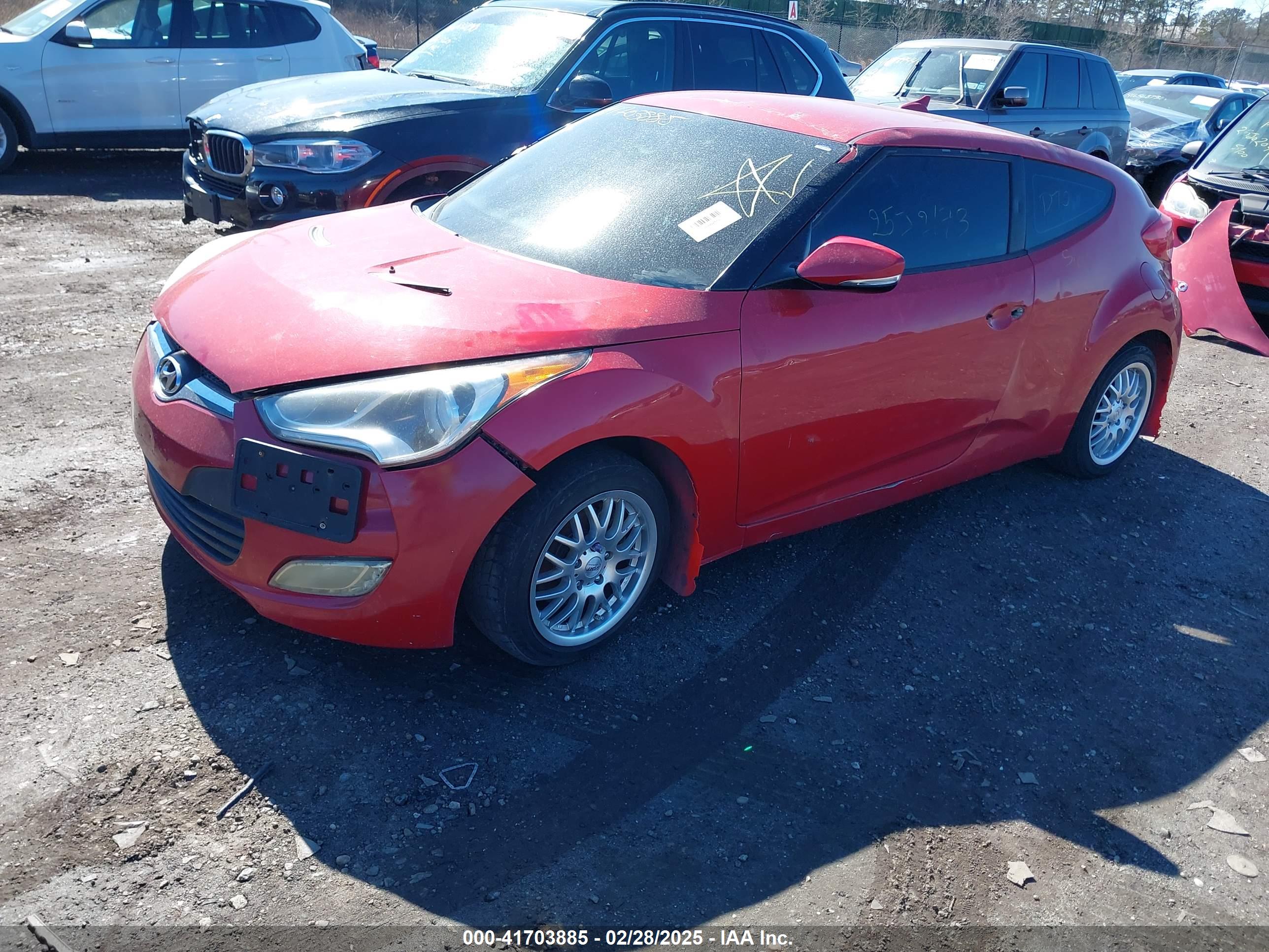 HYUNDAI VELOSTER image 2