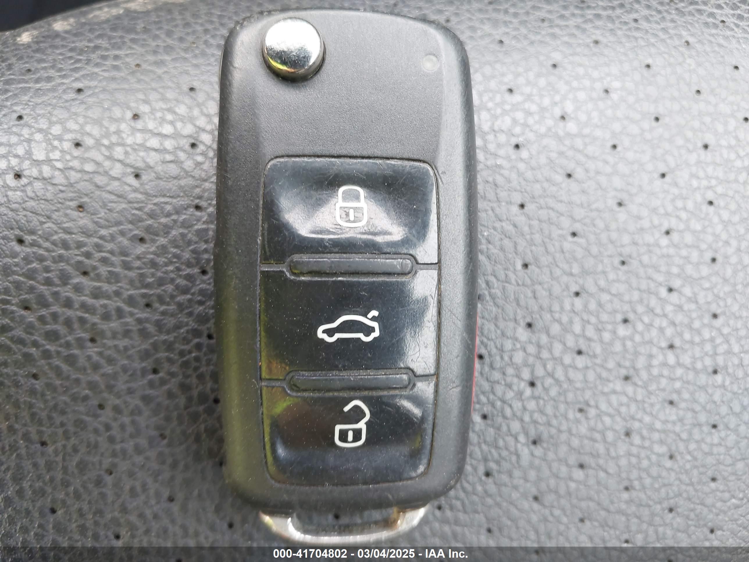 VOLKSWAGEN JETTA image 11