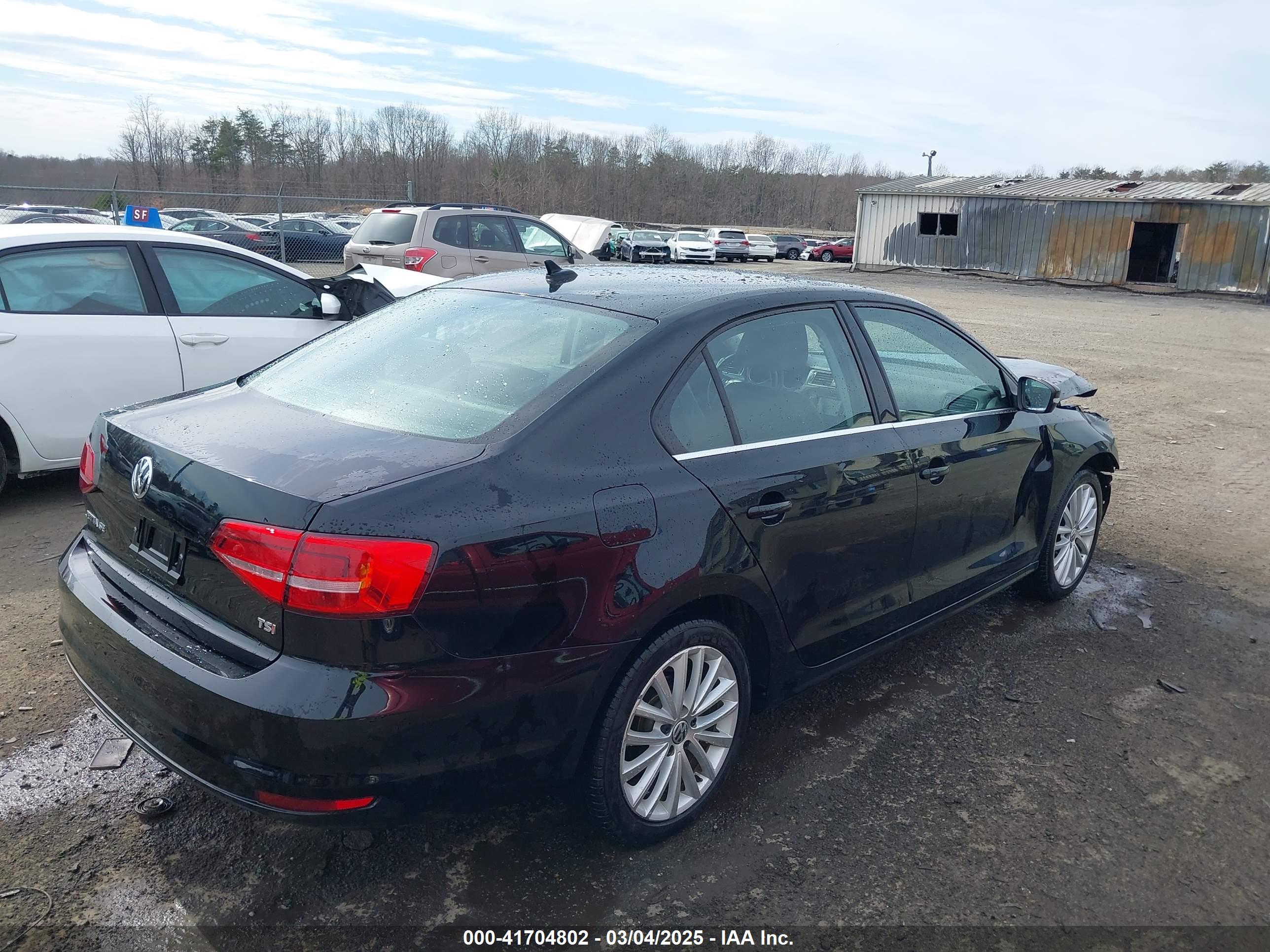 VOLKSWAGEN JETTA image 4