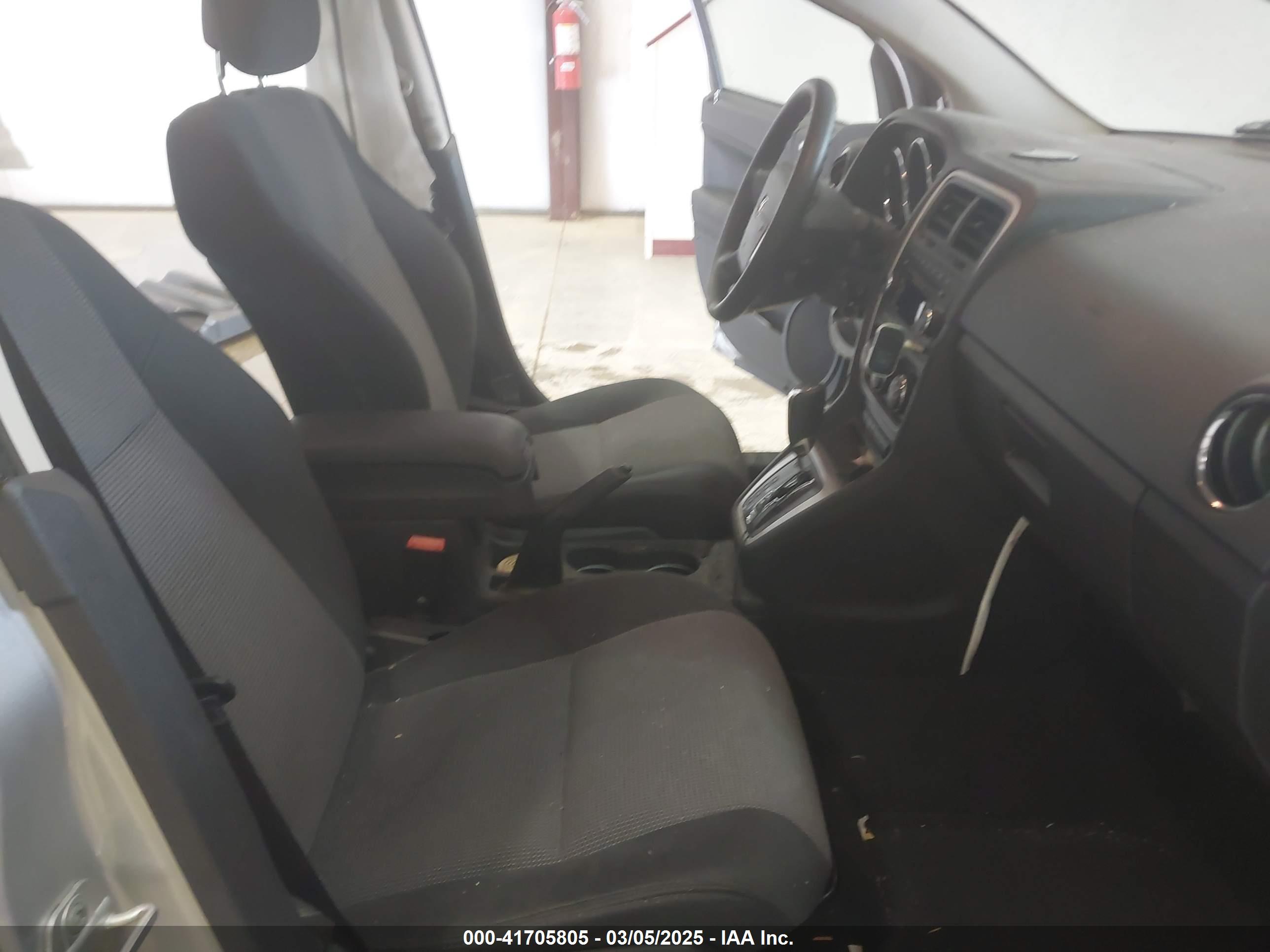 DODGE CALIBER image 5