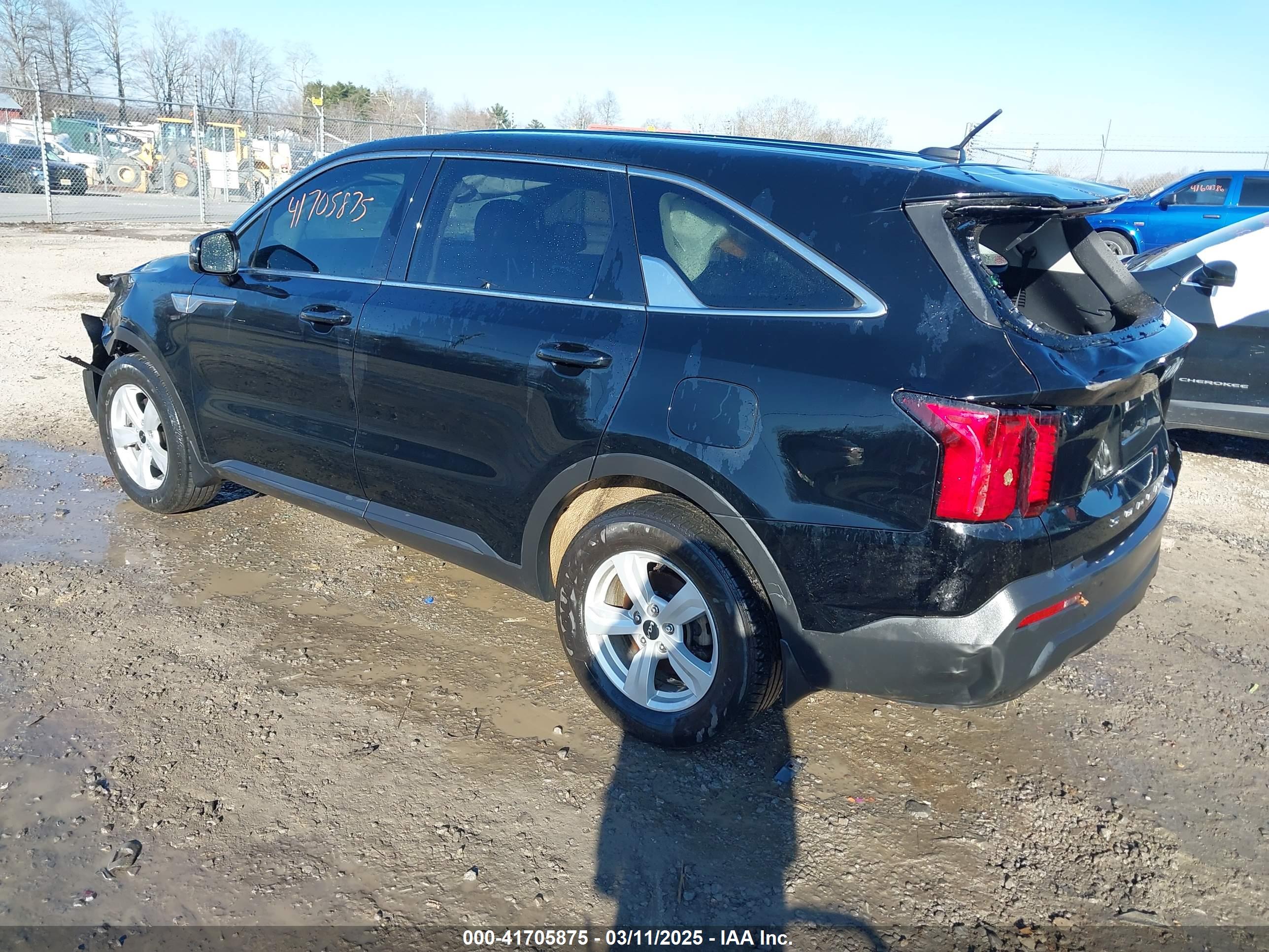 KIA SORENTO image 3