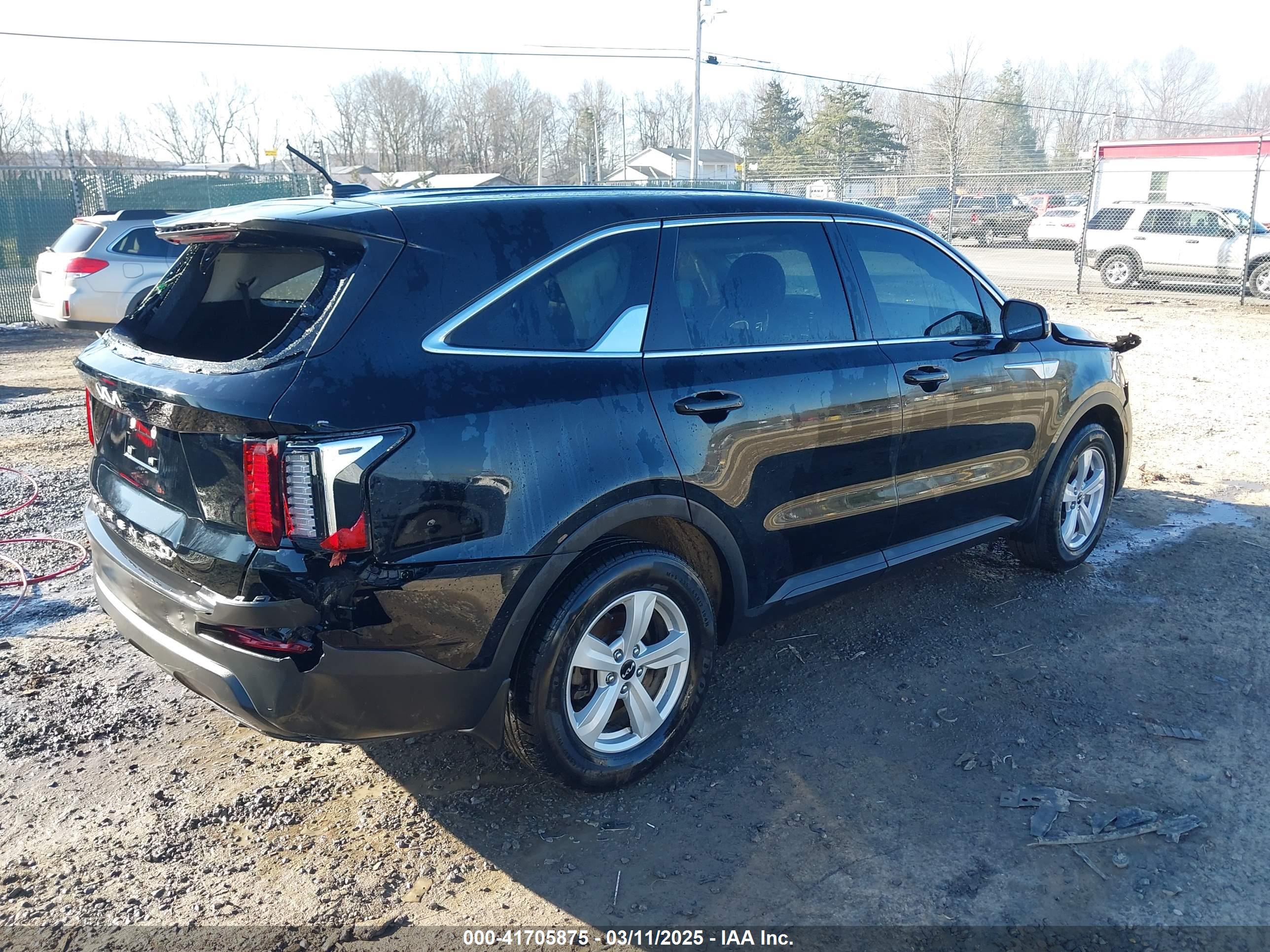 KIA SORENTO image 4
