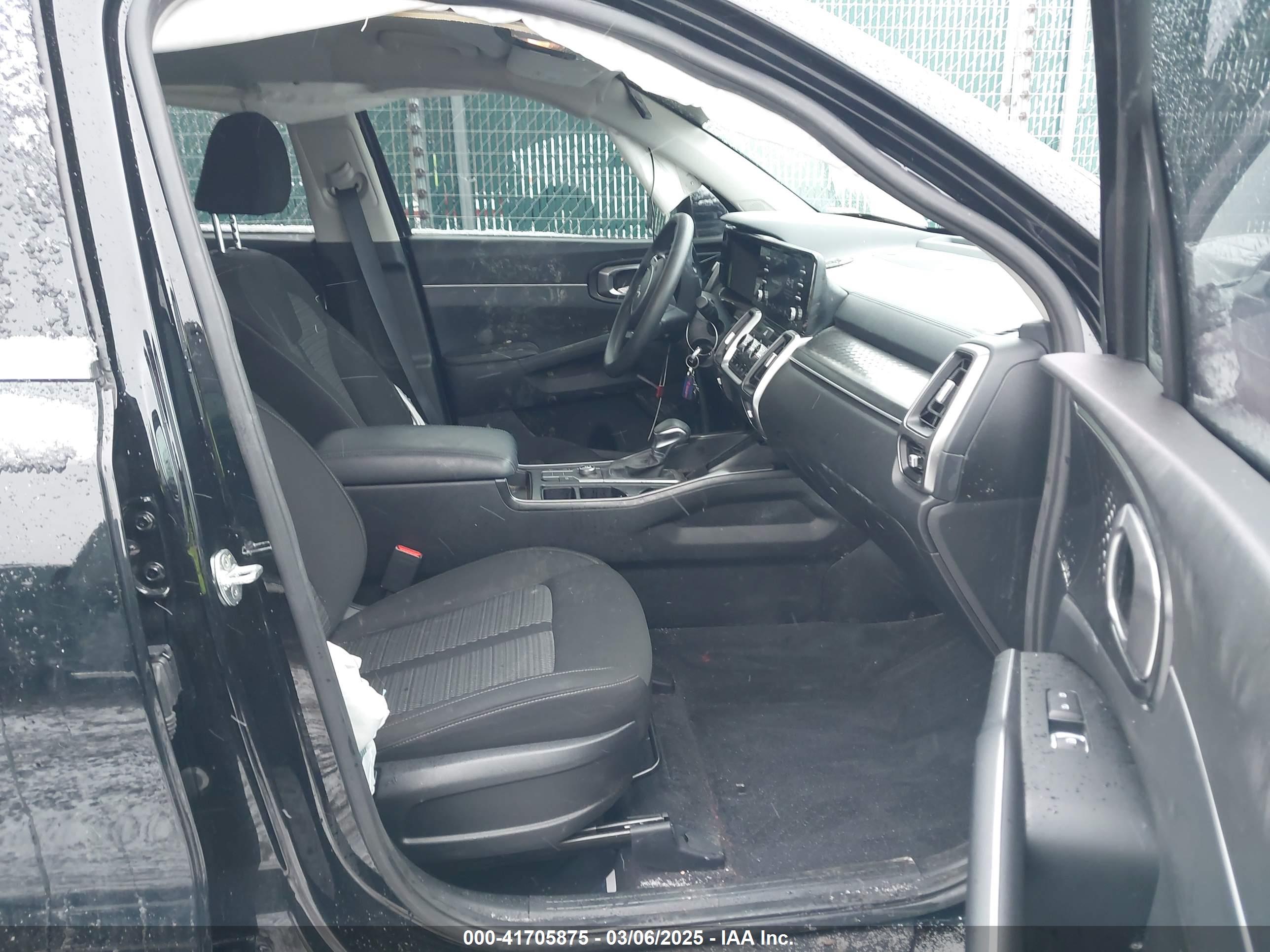 KIA SORENTO image 5