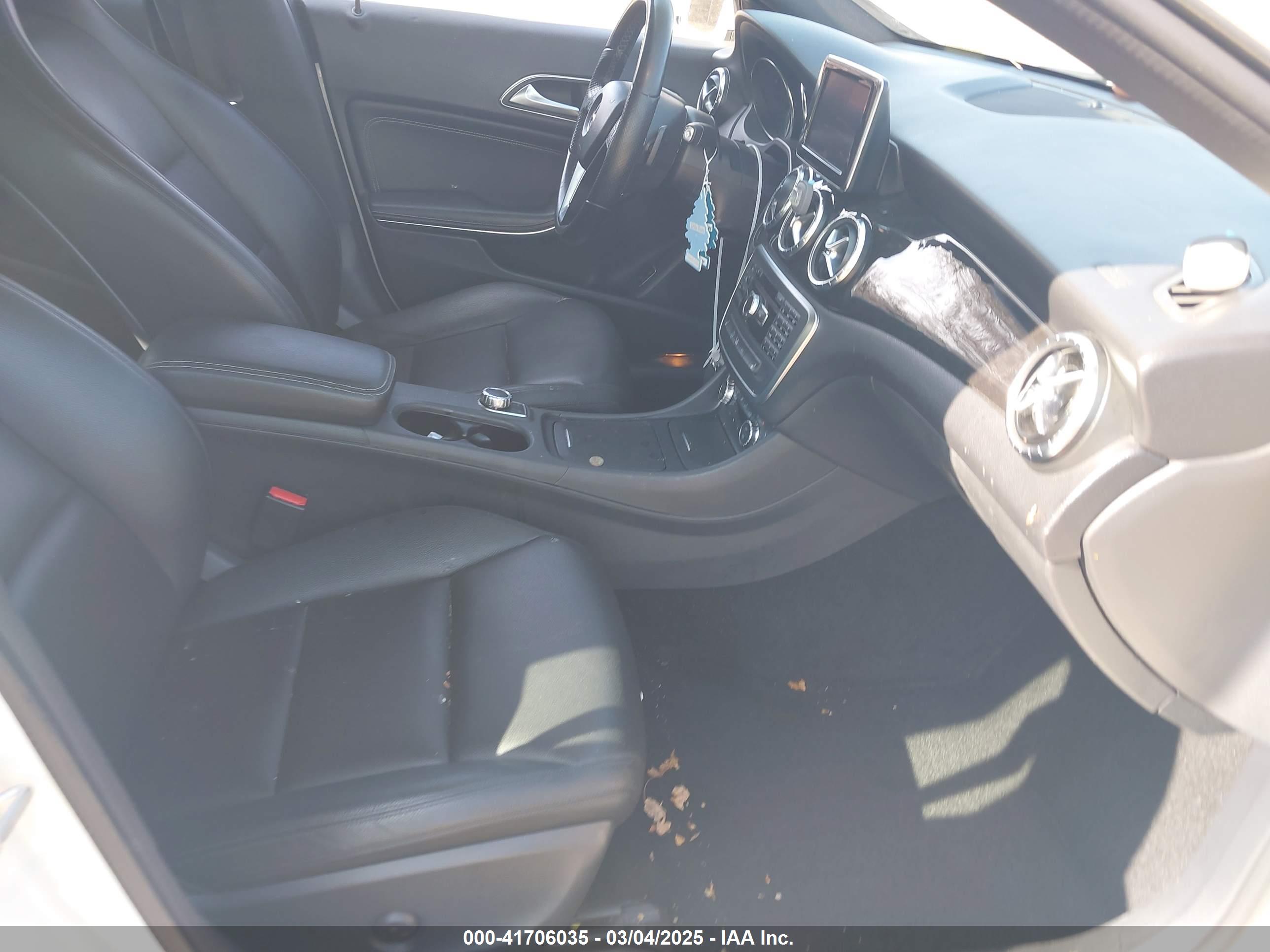 MERCEDES-BENZ CLA image 5