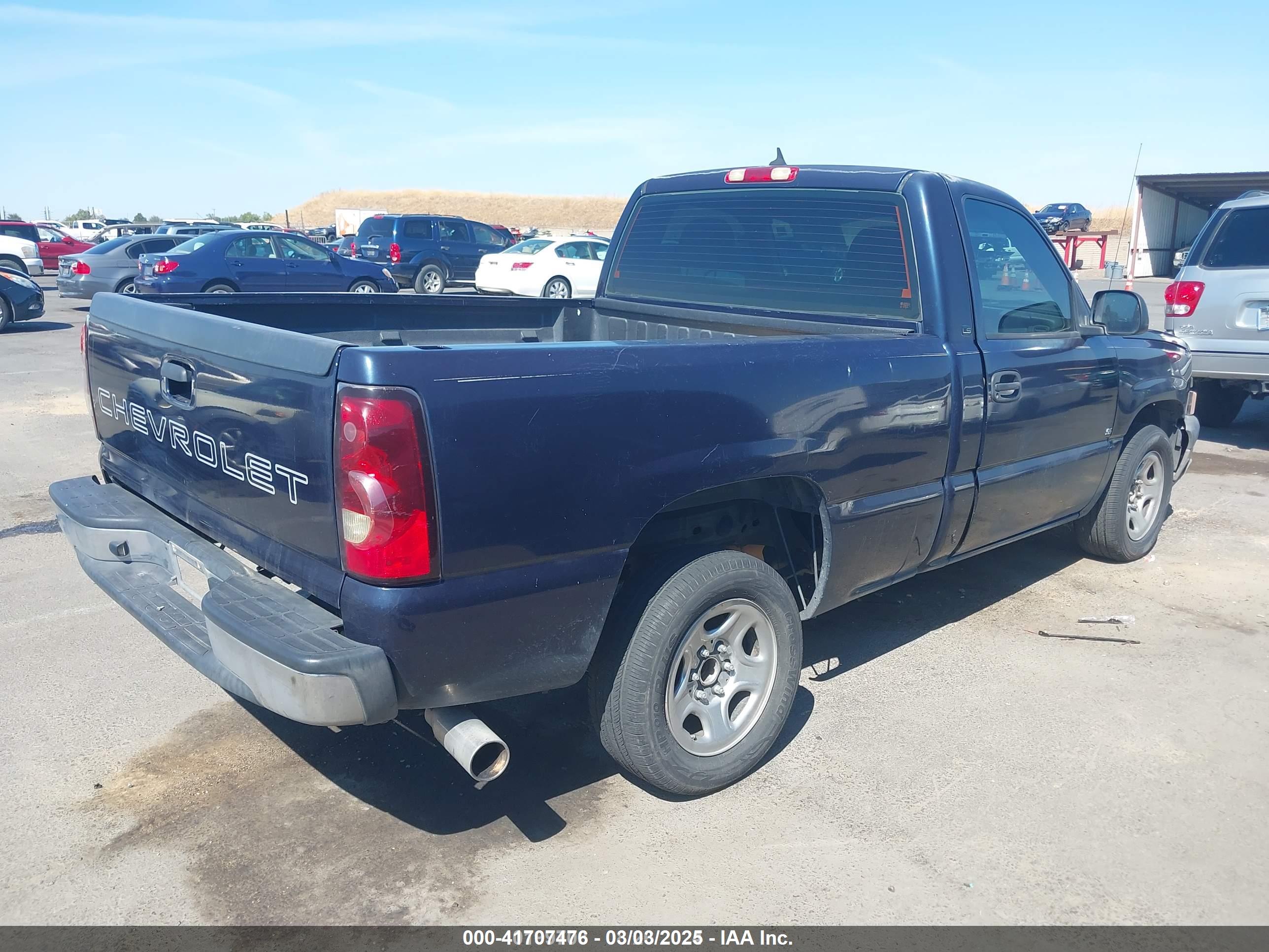 CHEVROLET SILVERADO image 4