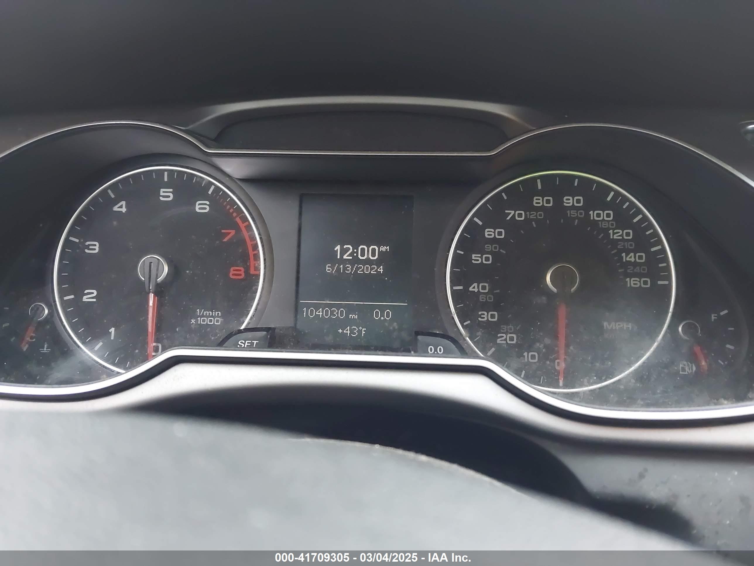 AUDI A4 image 7