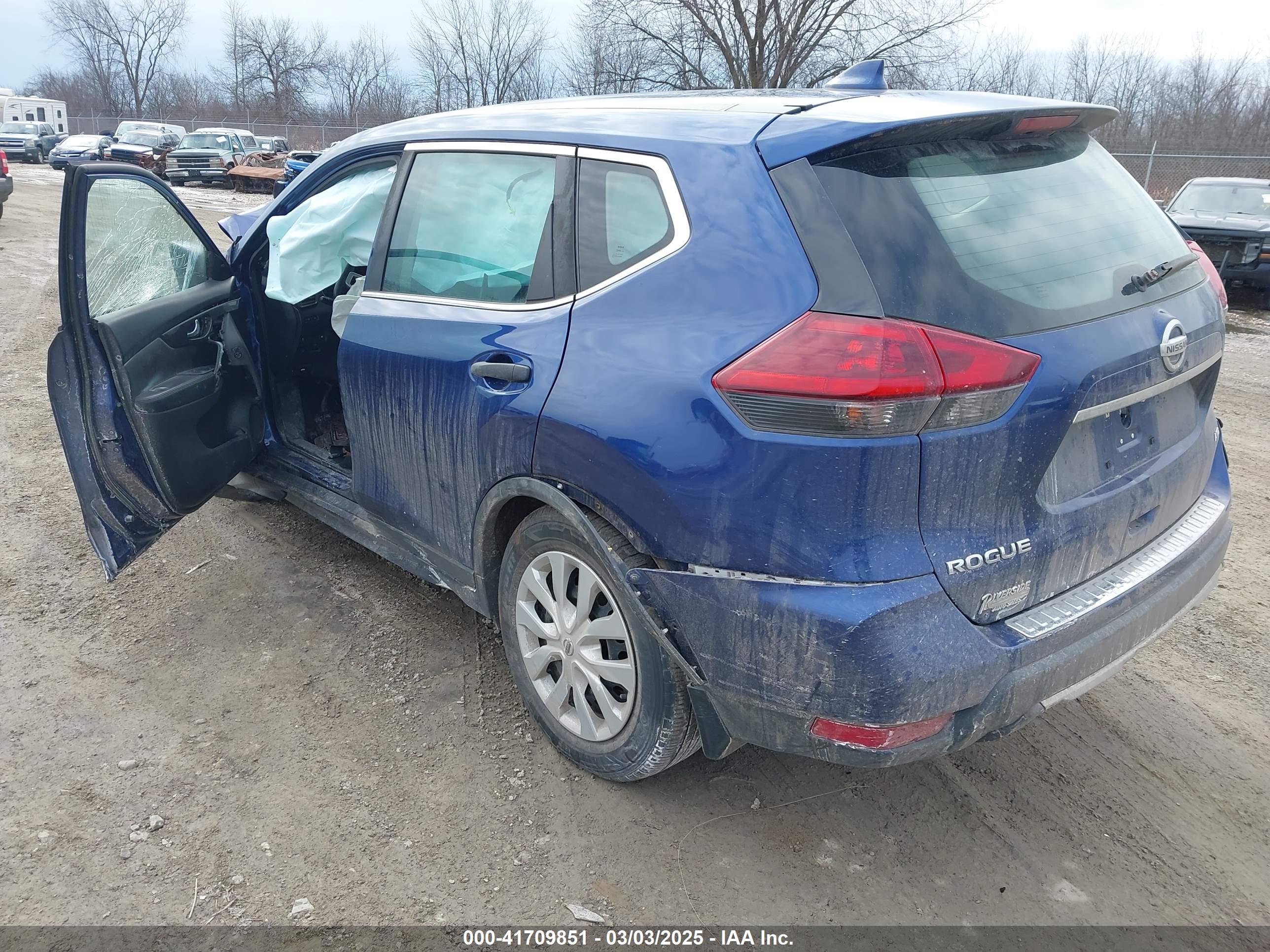 NISSAN ROGUE image 3