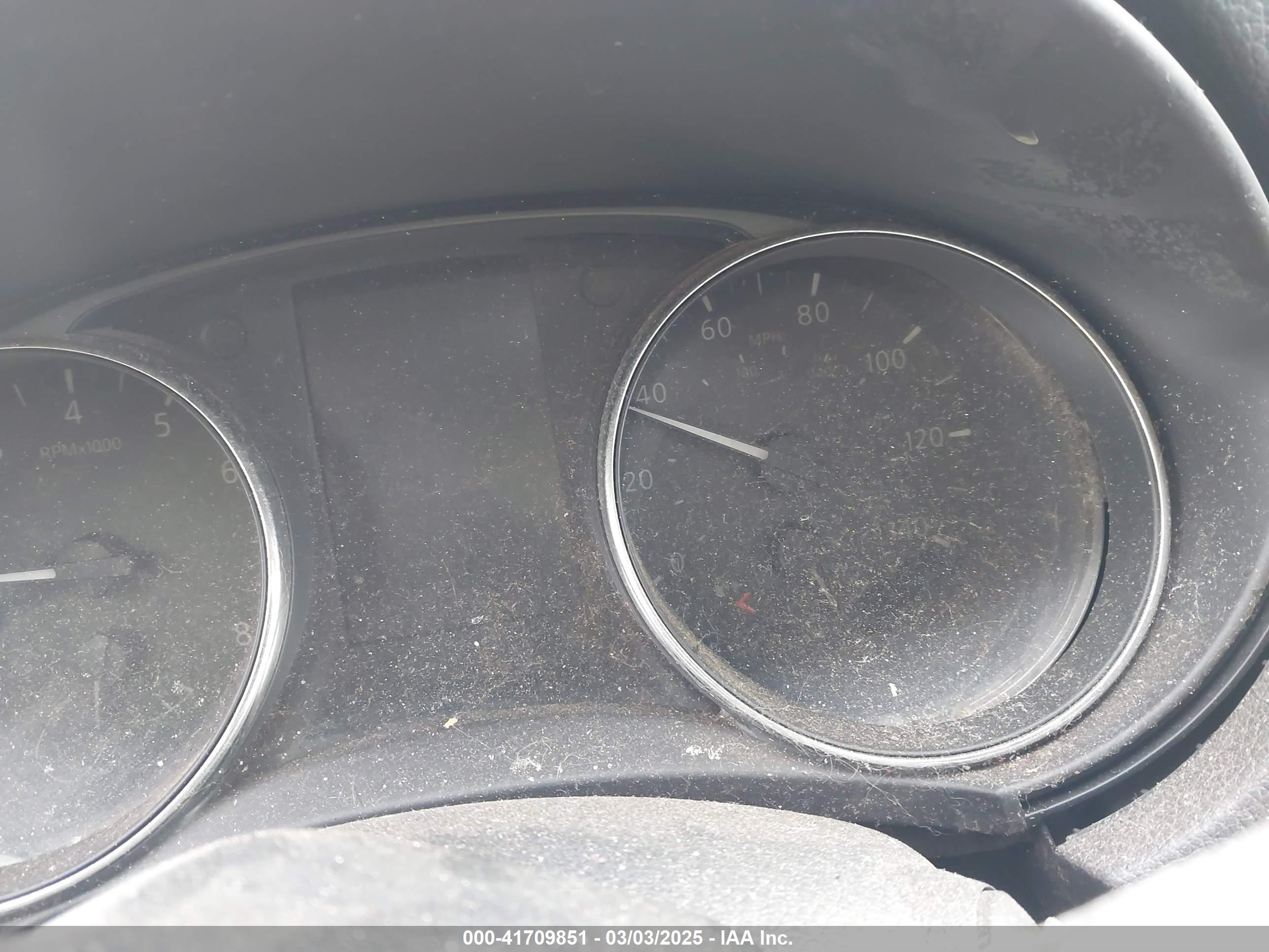 NISSAN ROGUE image 7