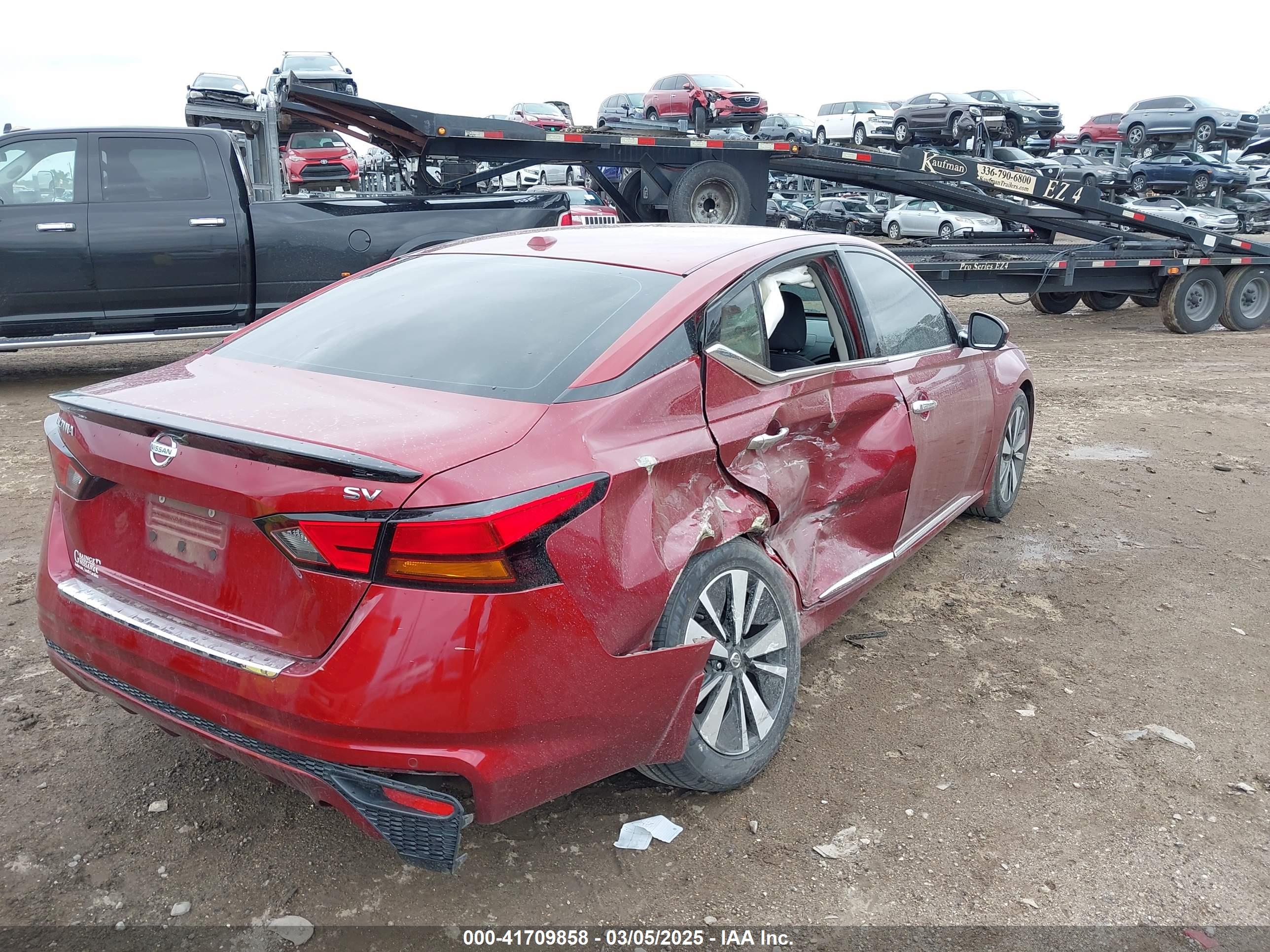 NISSAN ALTIMA image 4