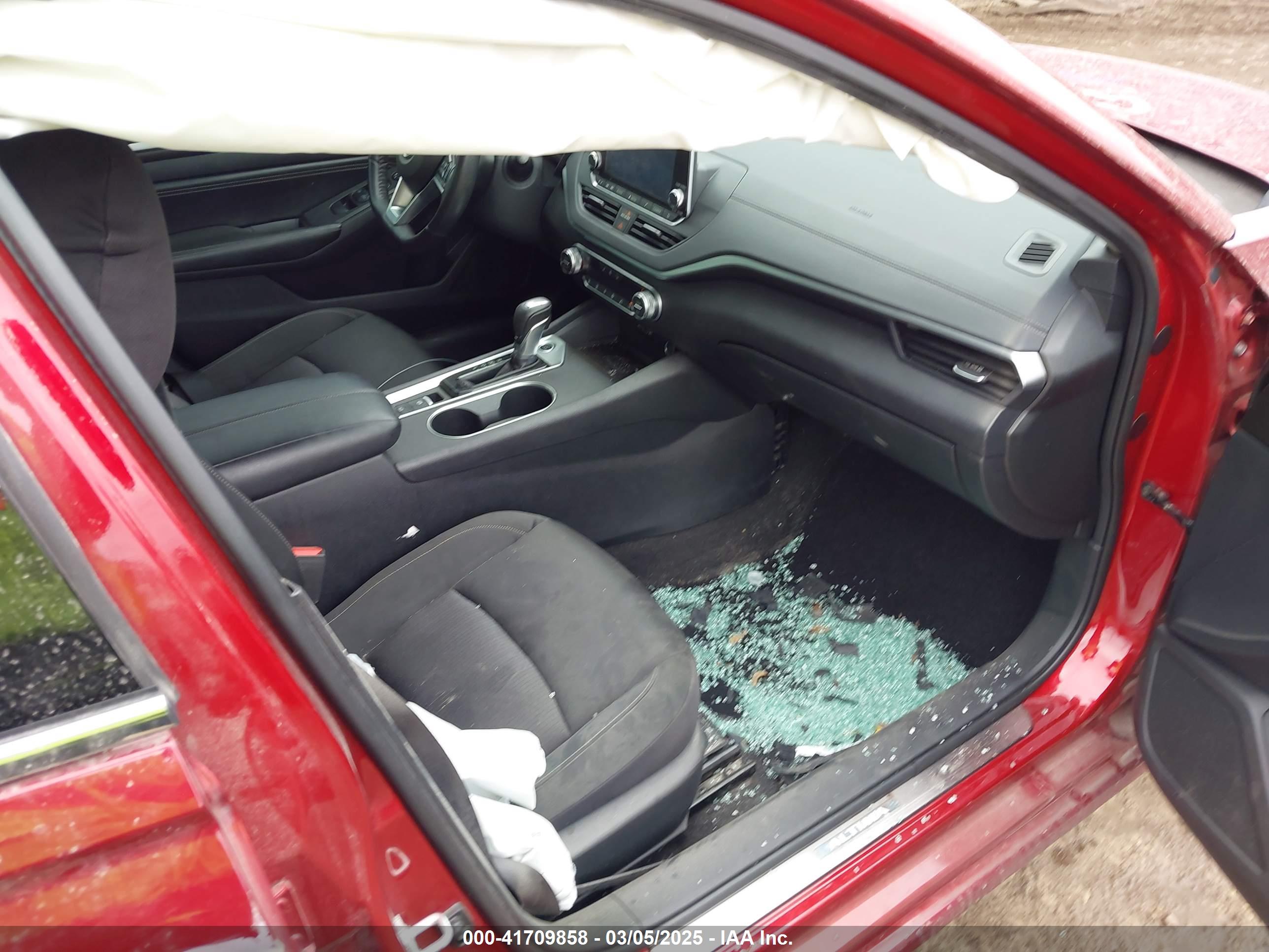 NISSAN ALTIMA image 5