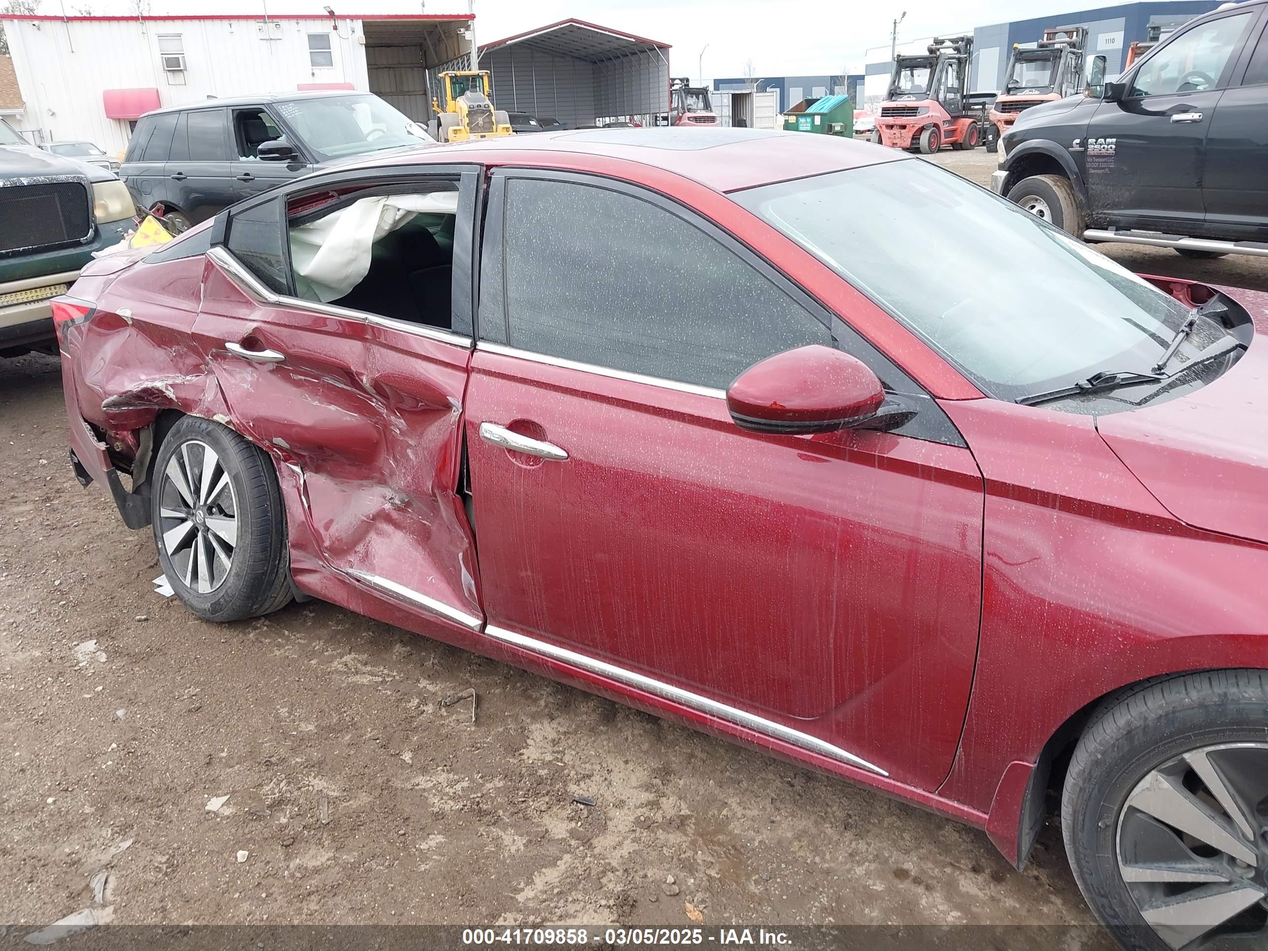 NISSAN ALTIMA image 6