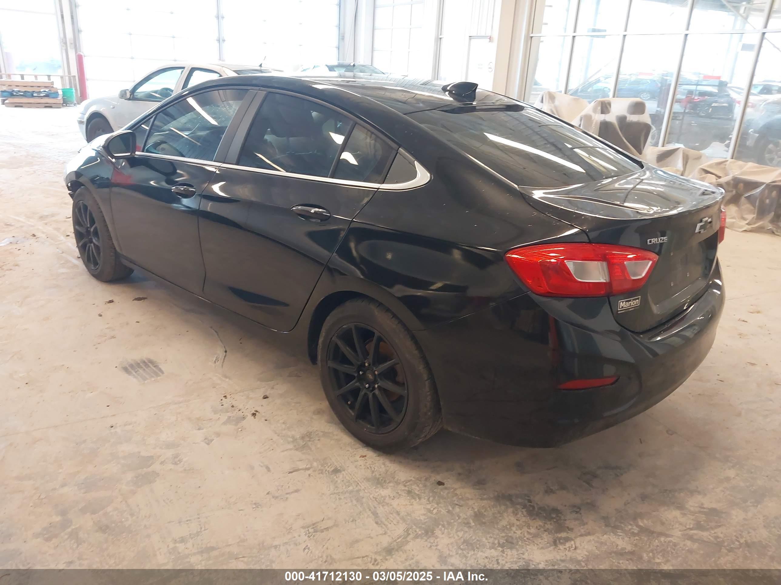 CHEVROLET CRUZE image 3