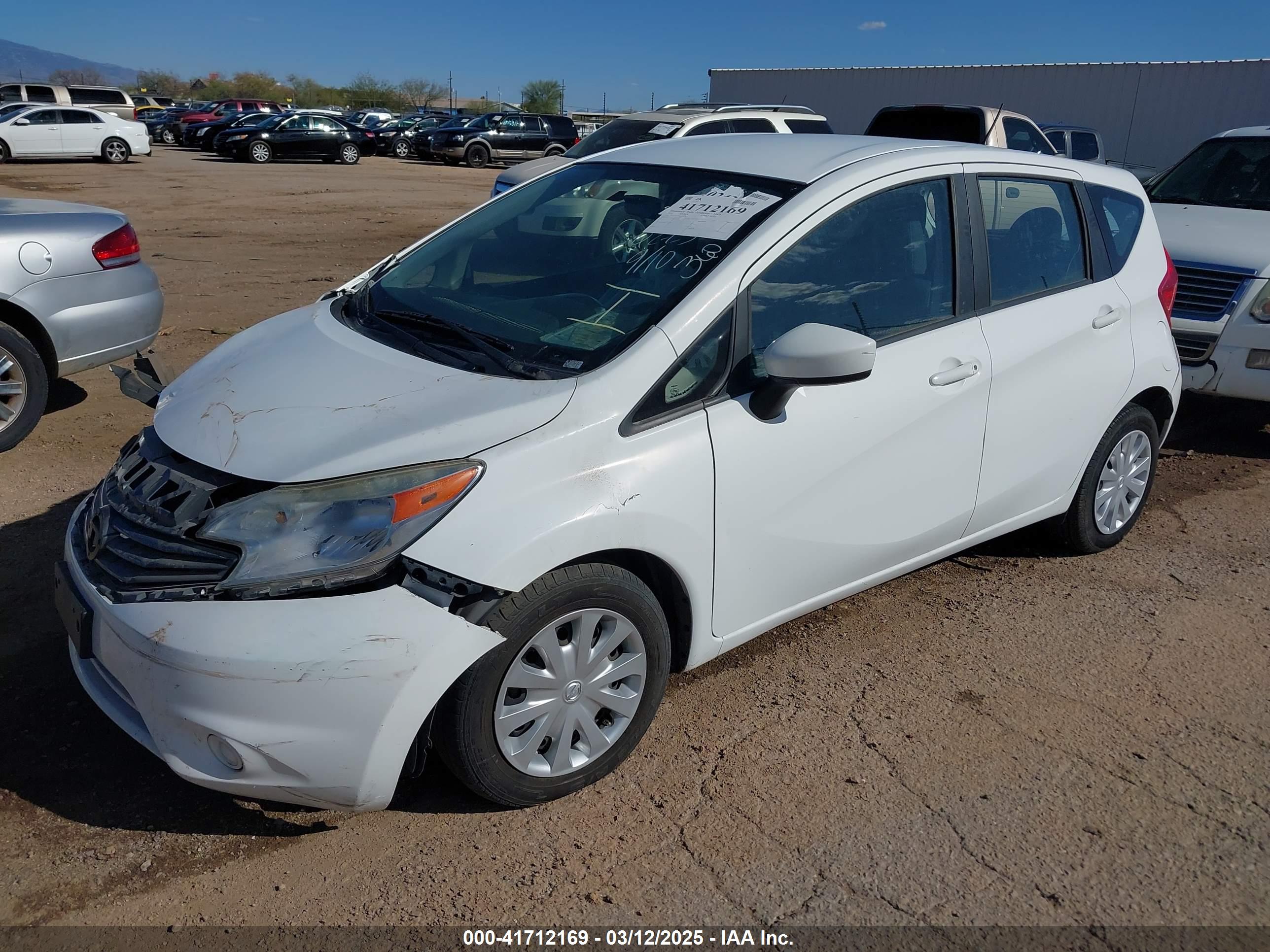 NISSAN VERSA image 2