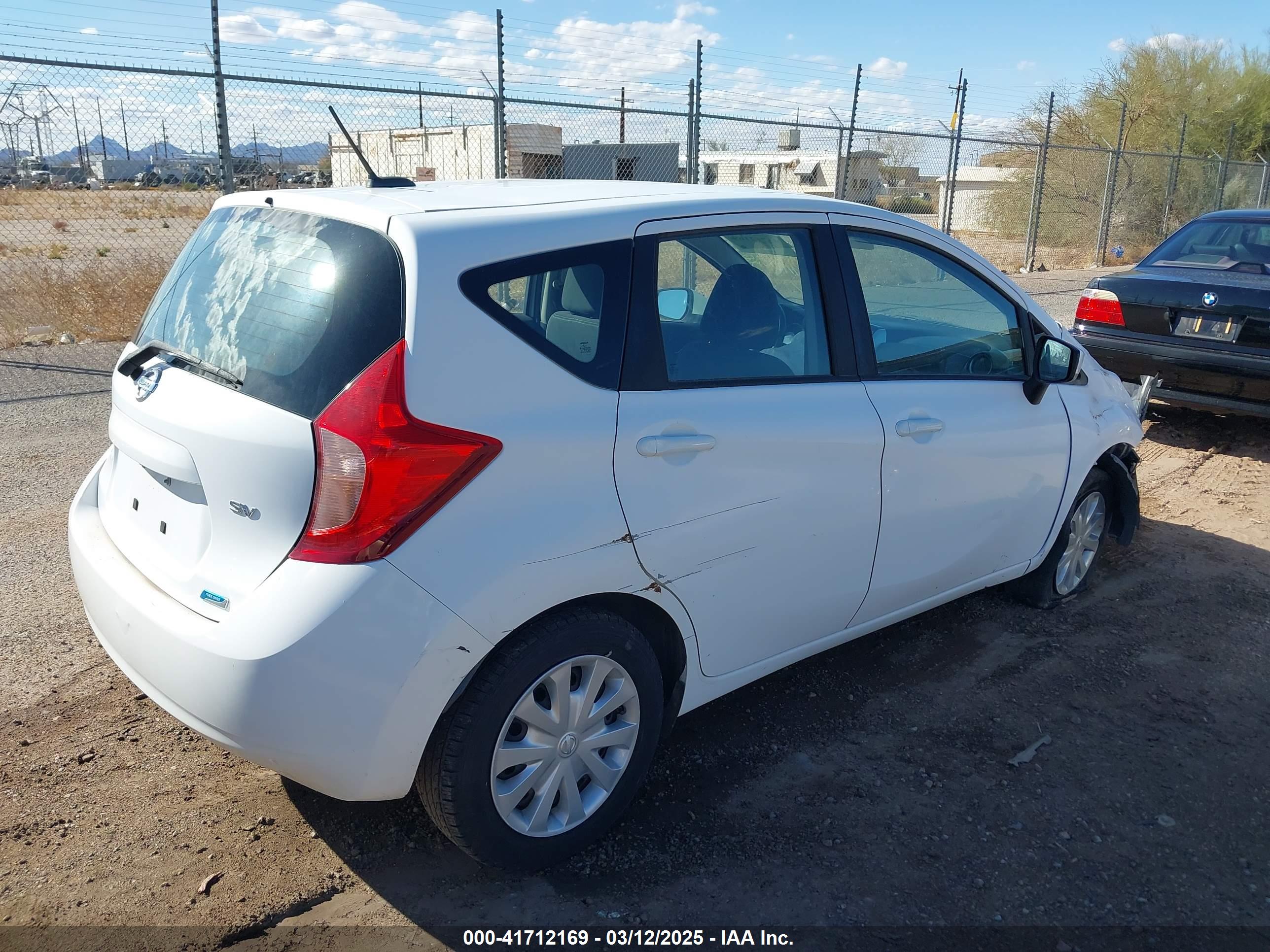NISSAN VERSA image 4