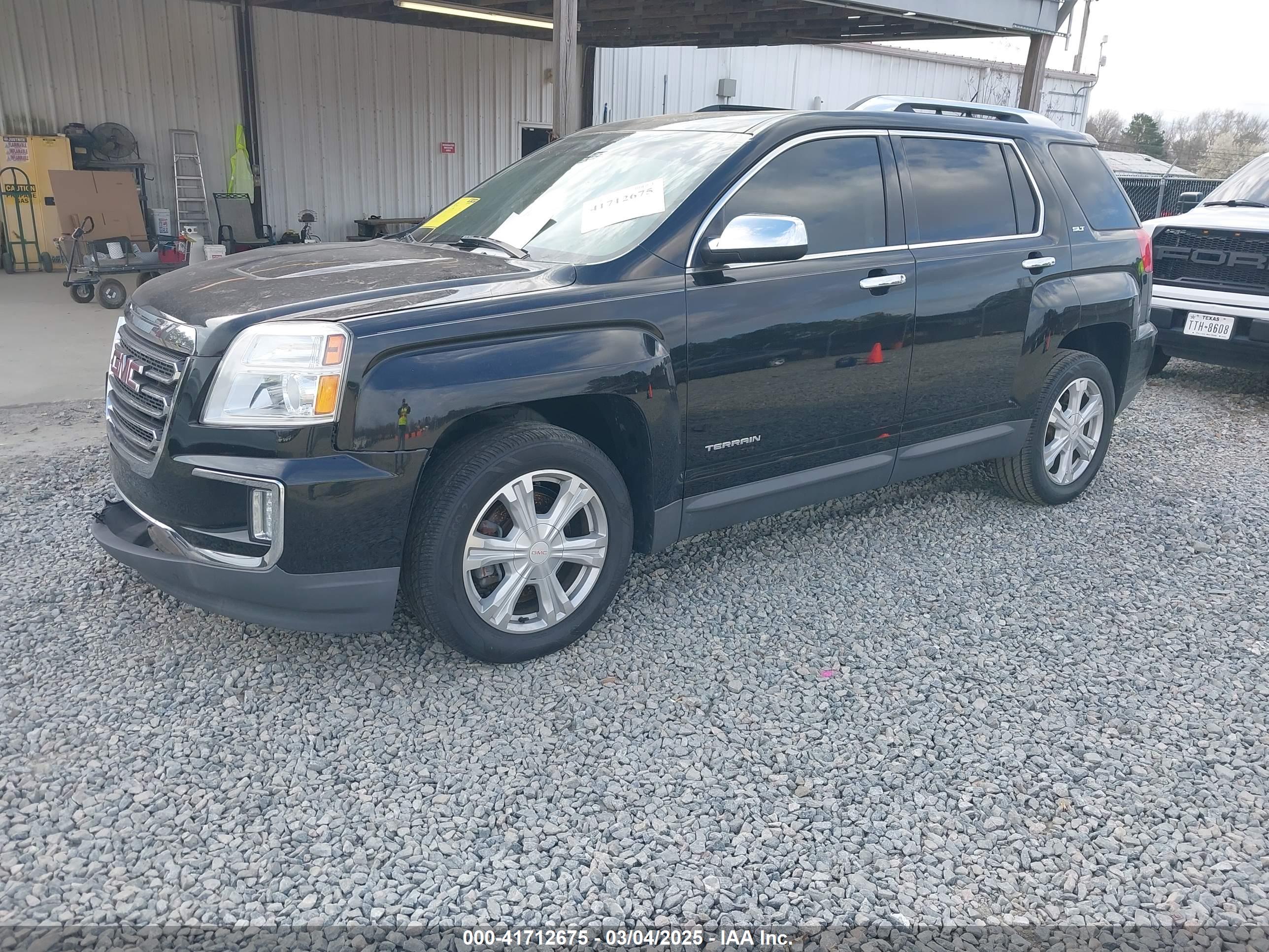 GMC TERRAIN image 2