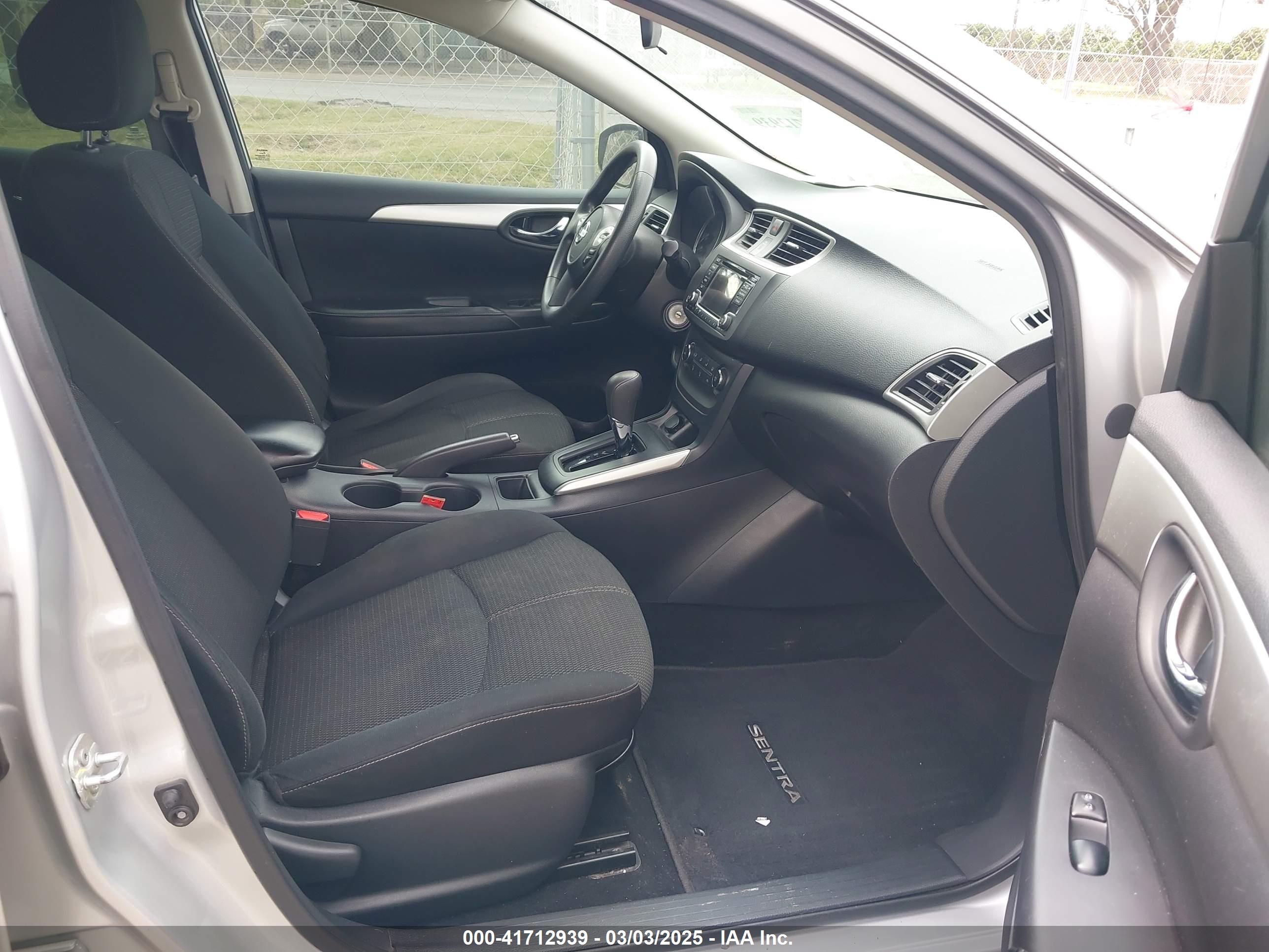 NISSAN SENTRA image 5