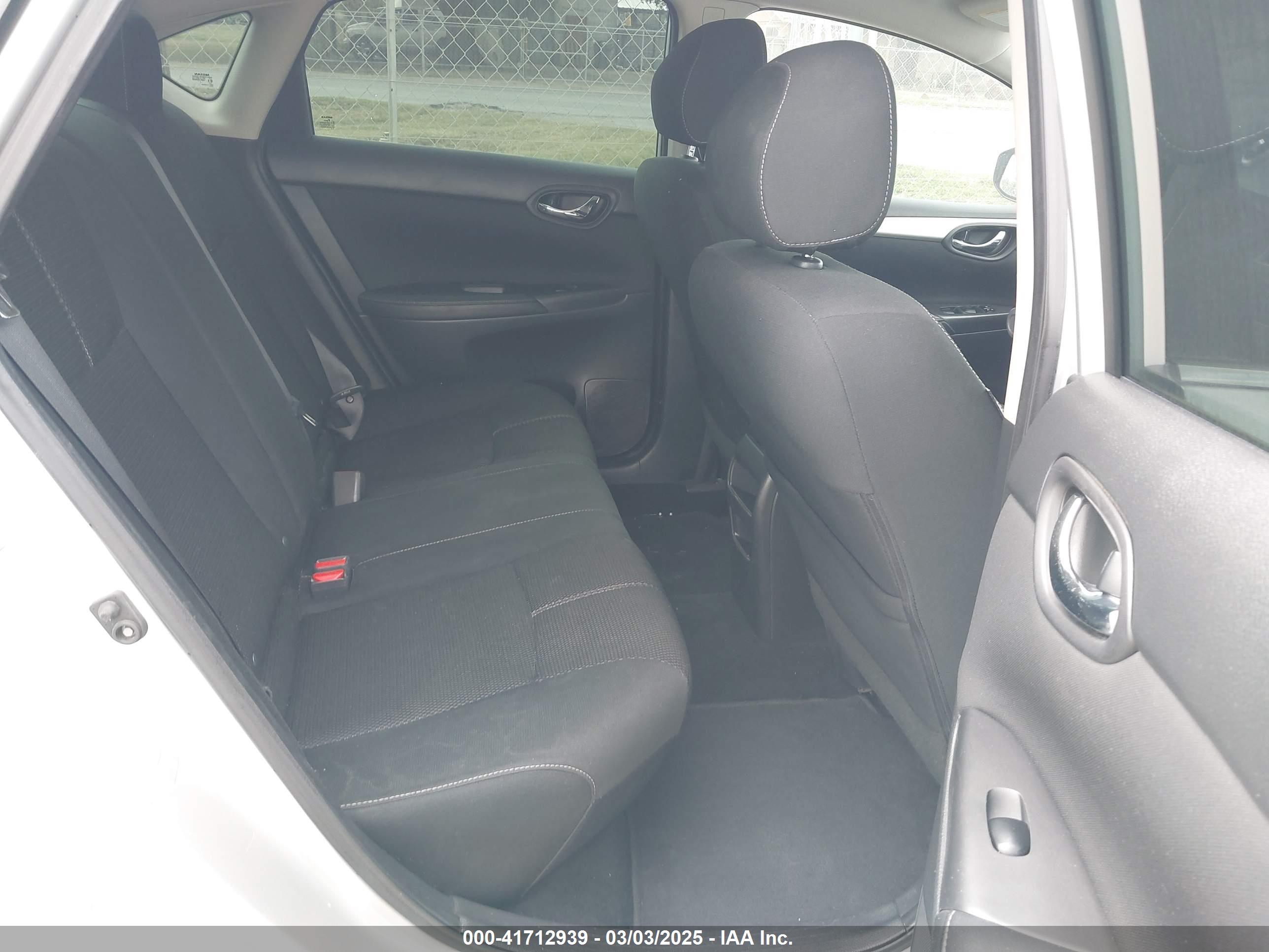 NISSAN SENTRA image 8