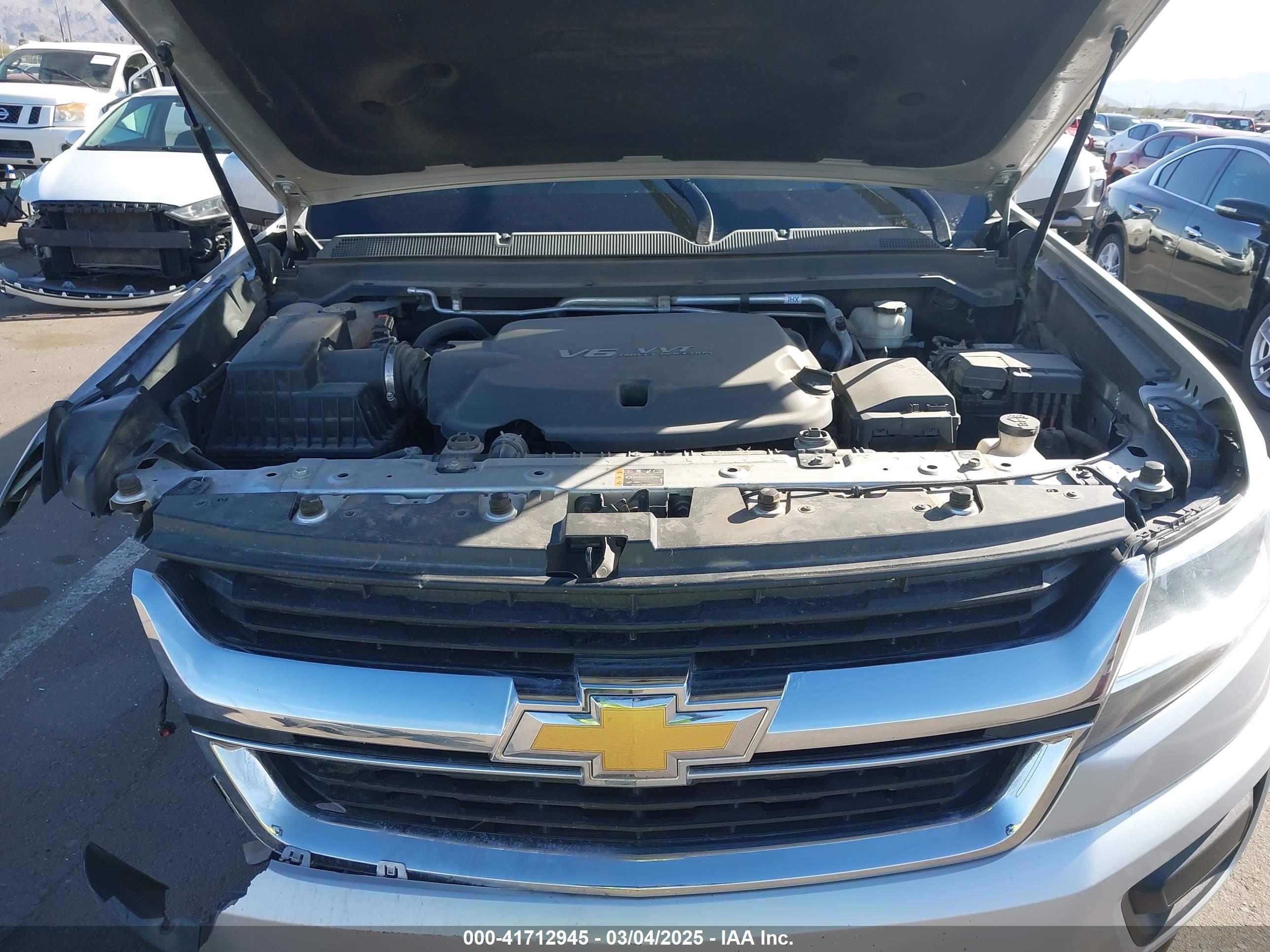 CHEVROLET COLORADO image 10