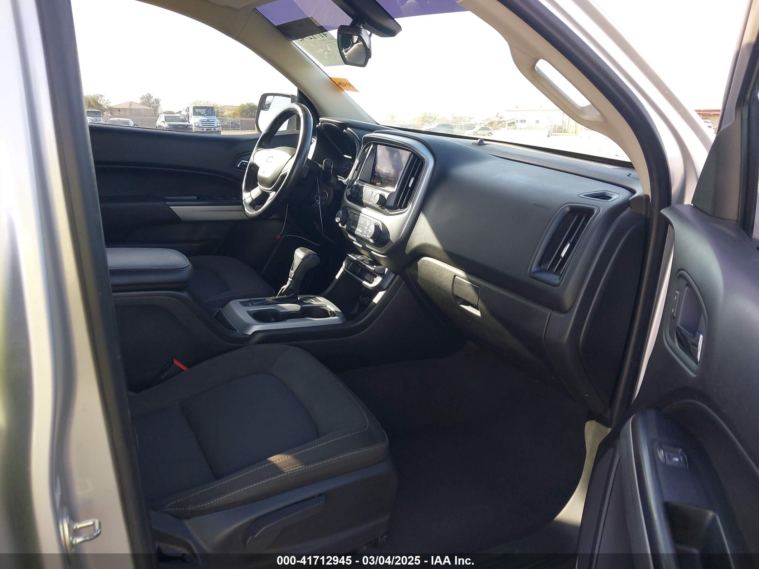 CHEVROLET COLORADO image 5
