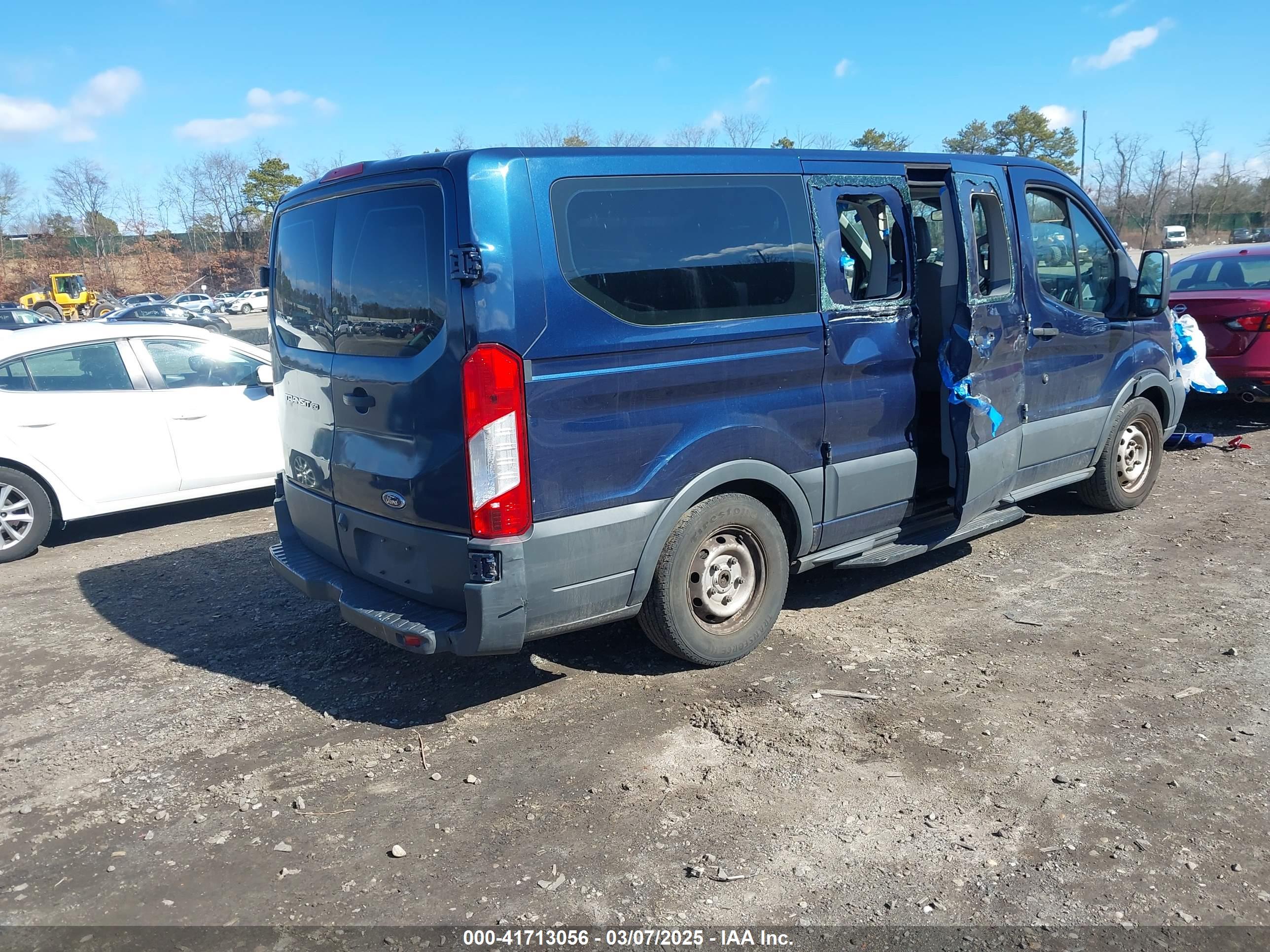 FORD TRANSIT-150 image 4