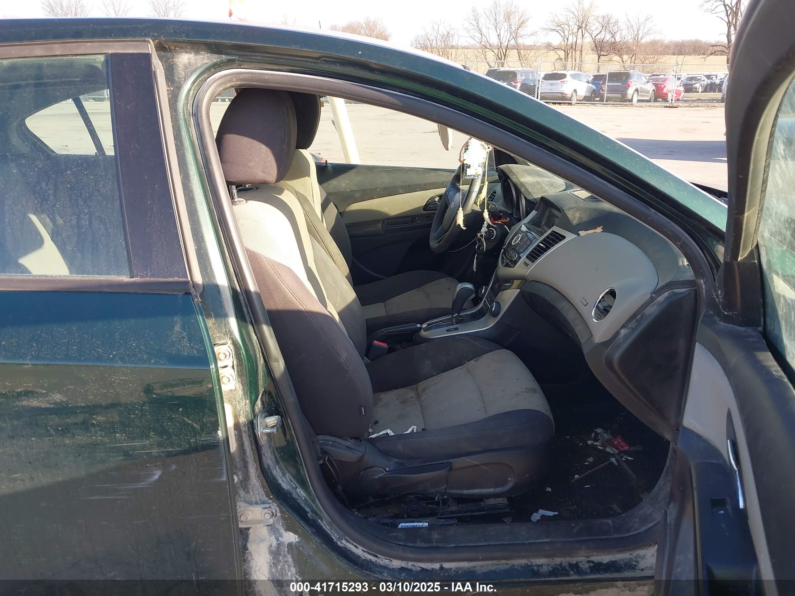 CHEVROLET CRUZE image 5