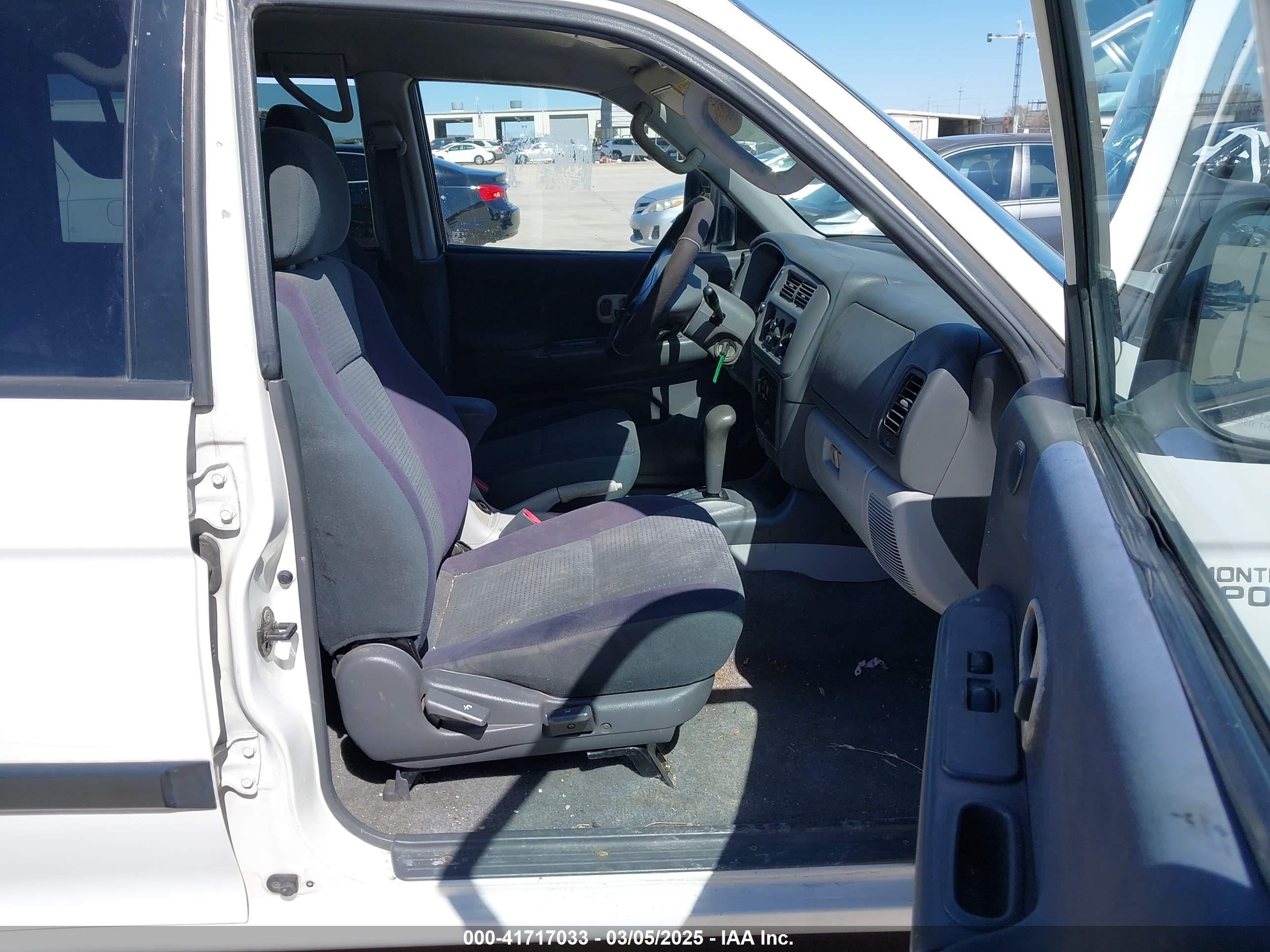 MITSUBISHI MONTERO image 5