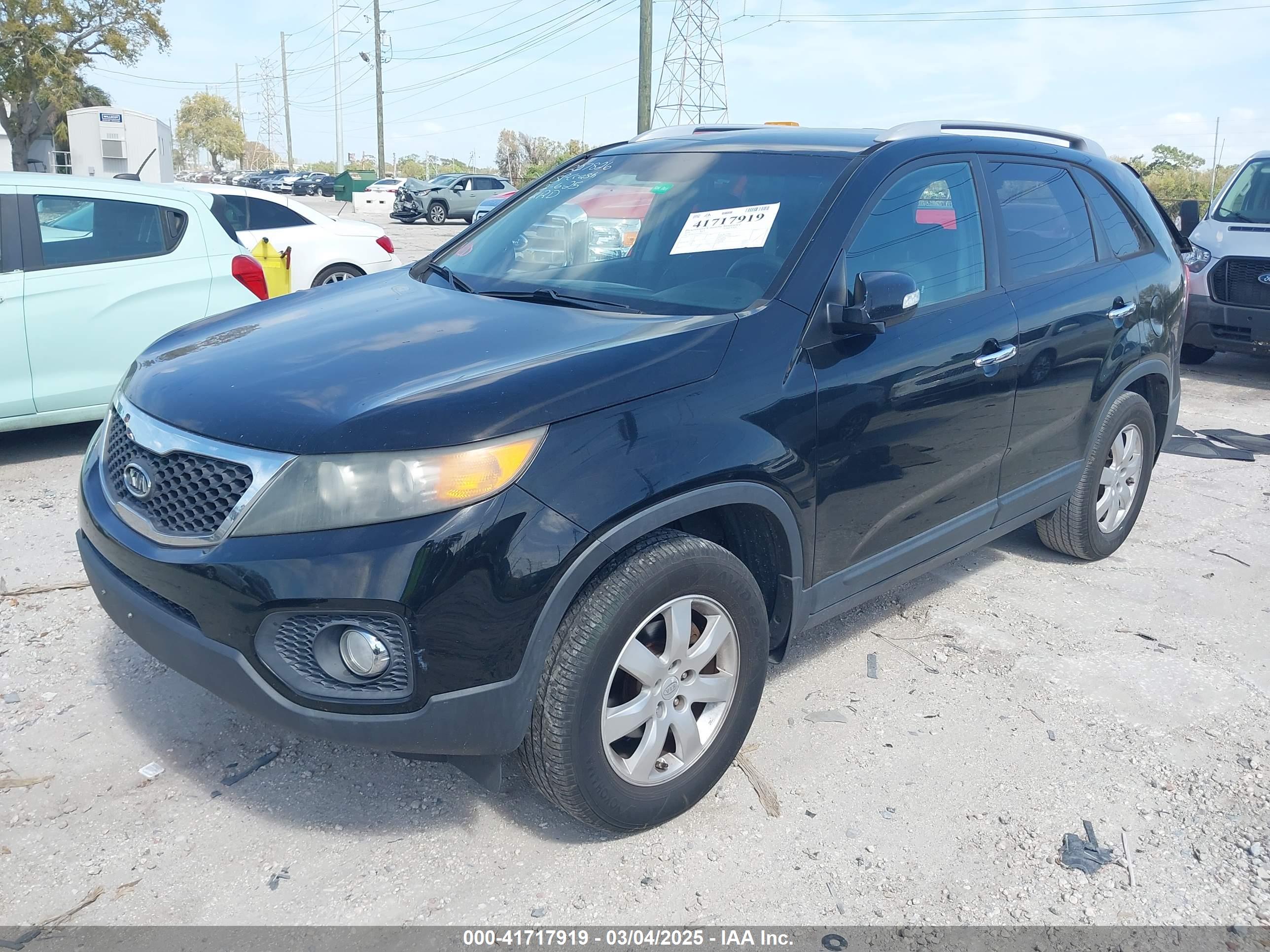 KIA SORENTO image 2